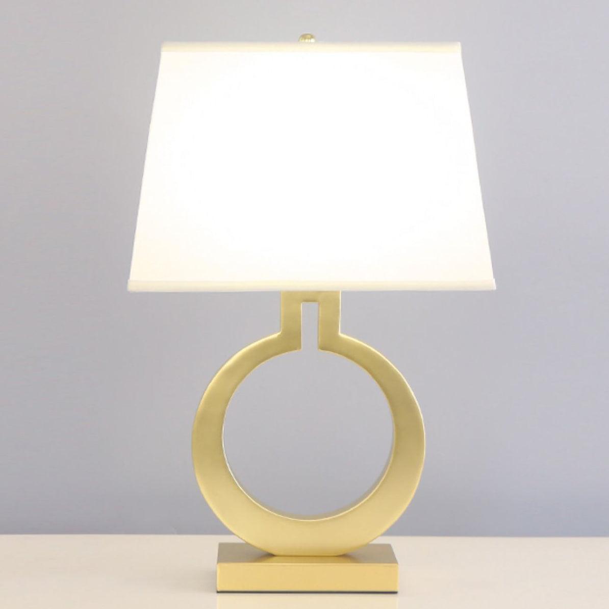 keyhole-ring-table-lamp-anzaz-Gold-3