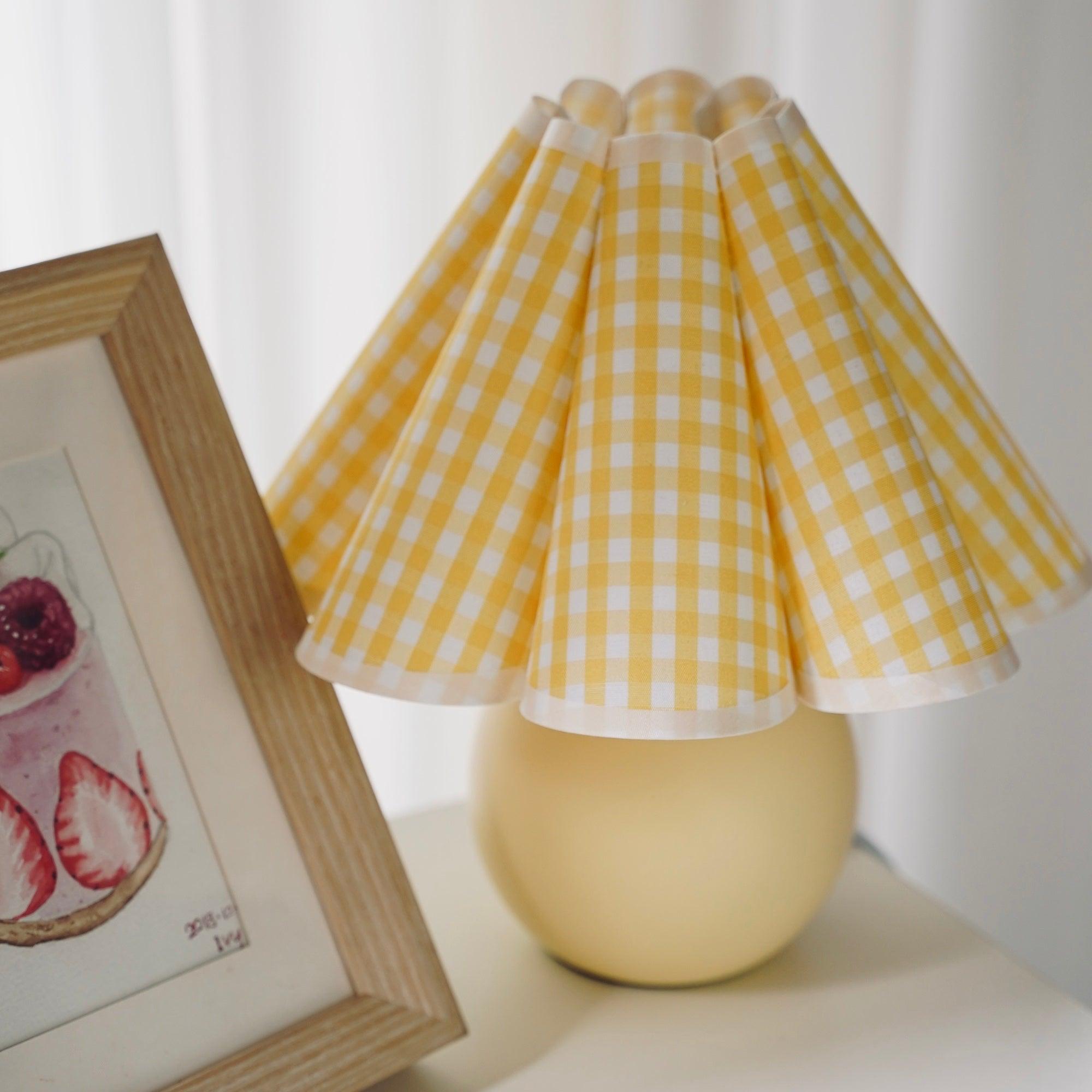 kicsi-knife-pleat-table-lamp-anzaz-Yellow plaid-3