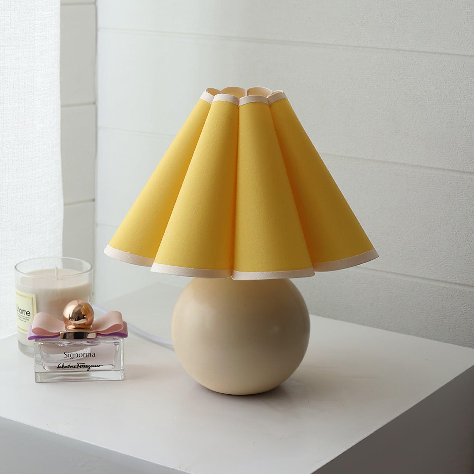 kicsi-knife-pleat-table-lamp-anzaz-Yellow-6