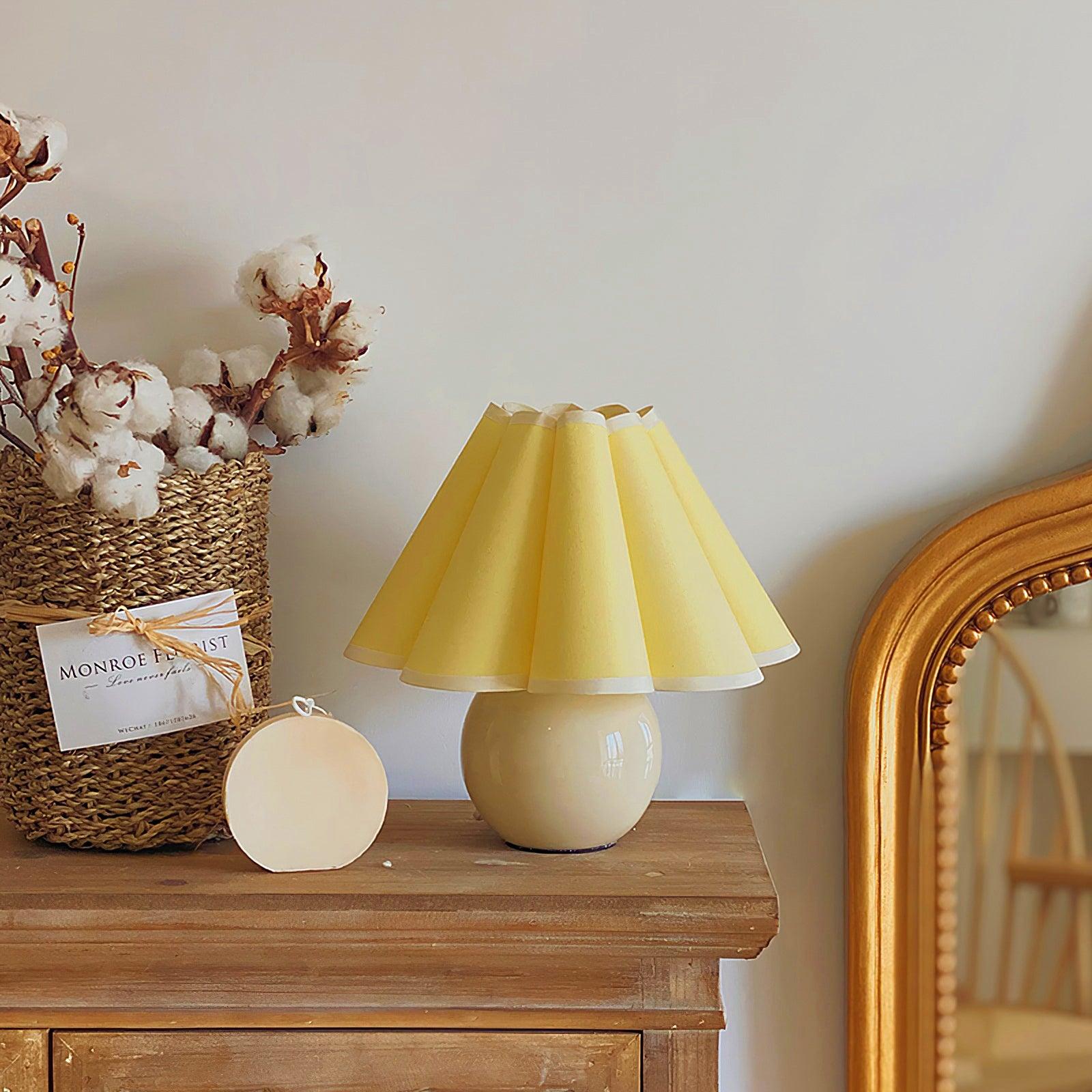 kicsi-knife-pleat-table-lamp-anzaz--15