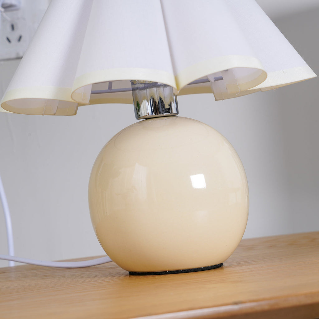 kicsi-knife-pleat-table-lamp-anzaz--21