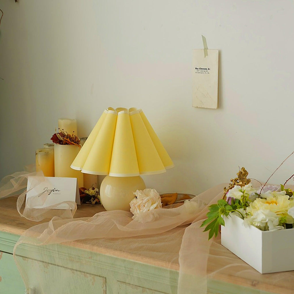 kicsi-knife-pleat-table-lamp-anzaz--16
