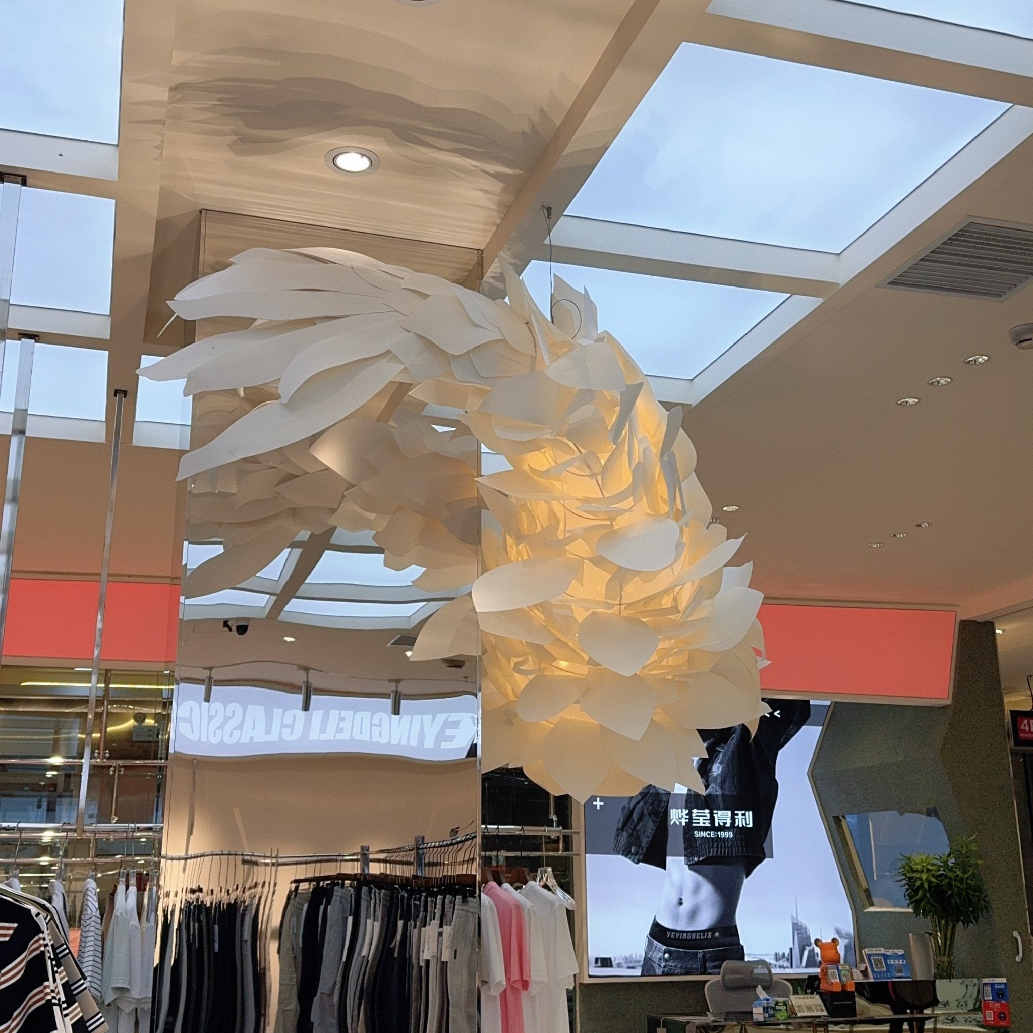 koi-fish-inspired-chandelier-anzaz--10