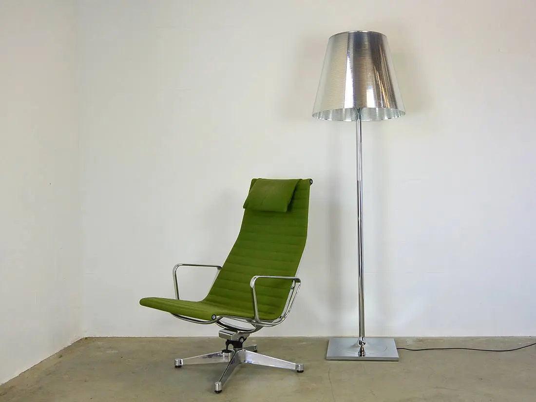 chrome-prism-floor-lamp-anzaz--20