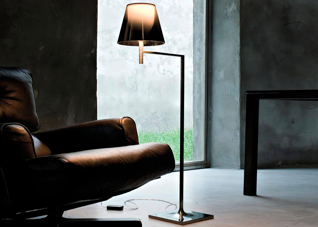 chrome-prism-bending-floor-light-anzaz--15