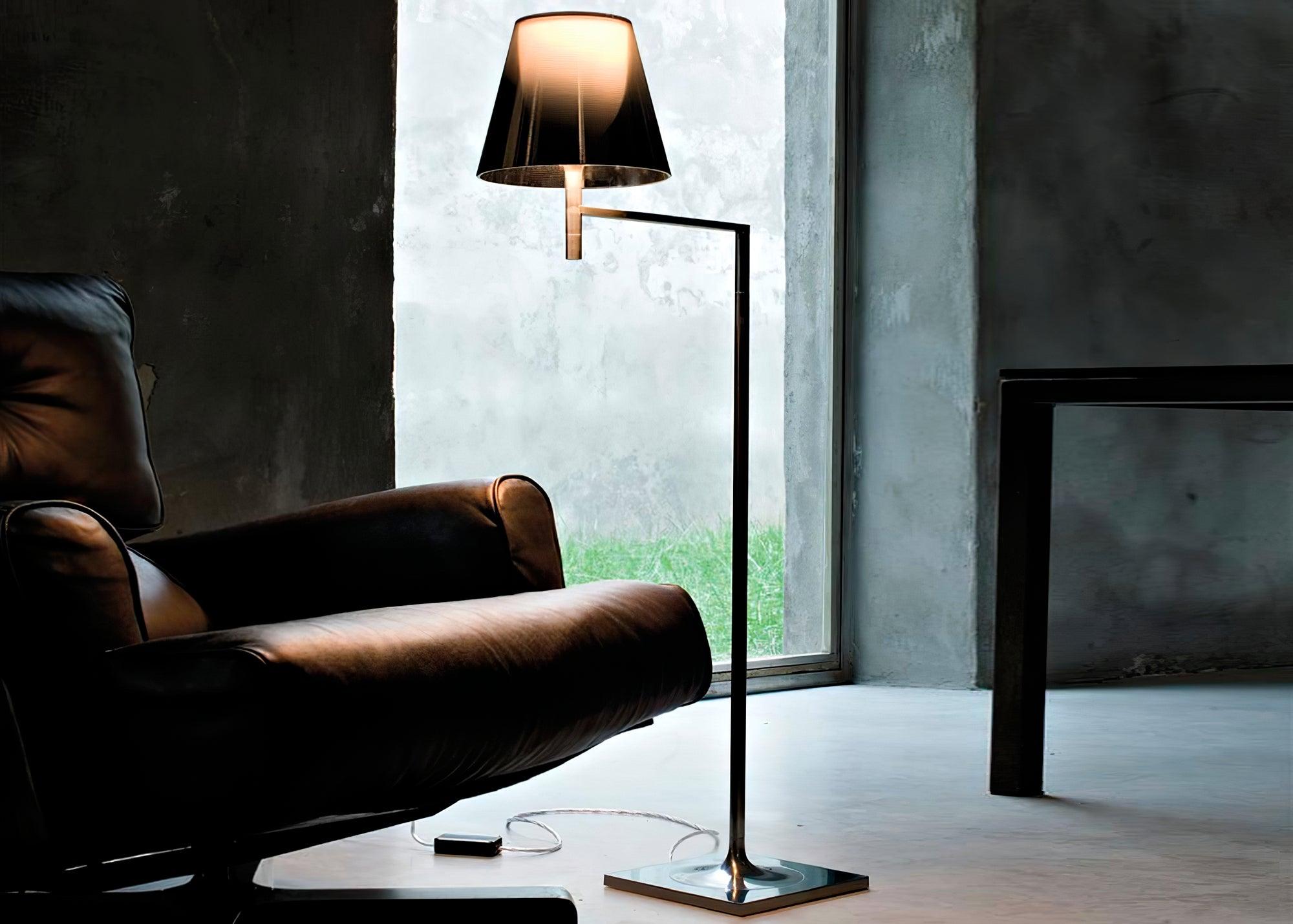 chrome-prism-bending-floor-light-anzaz--15