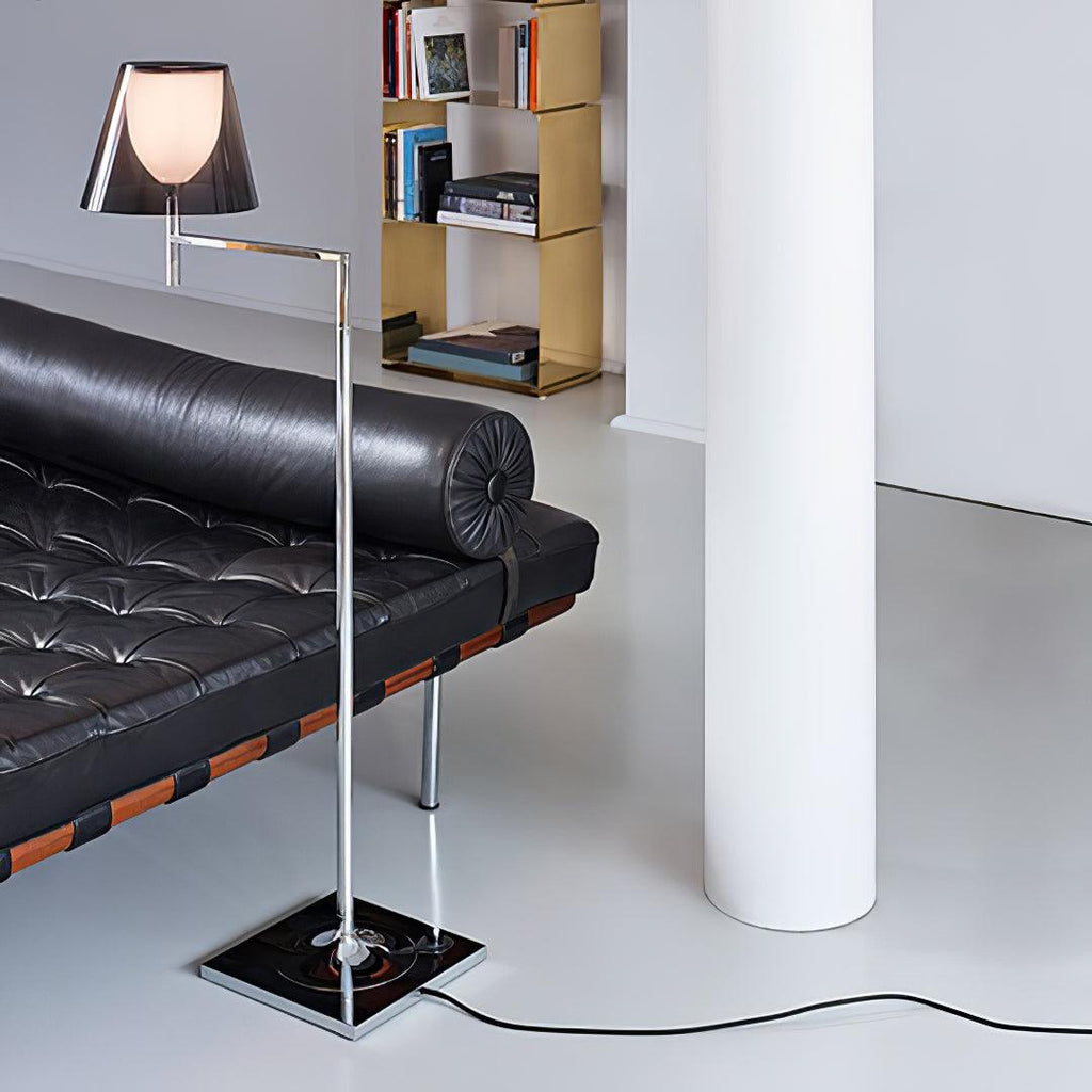 chrome-prism-bending-floor-light-anzaz-Chrome & Clear-4
