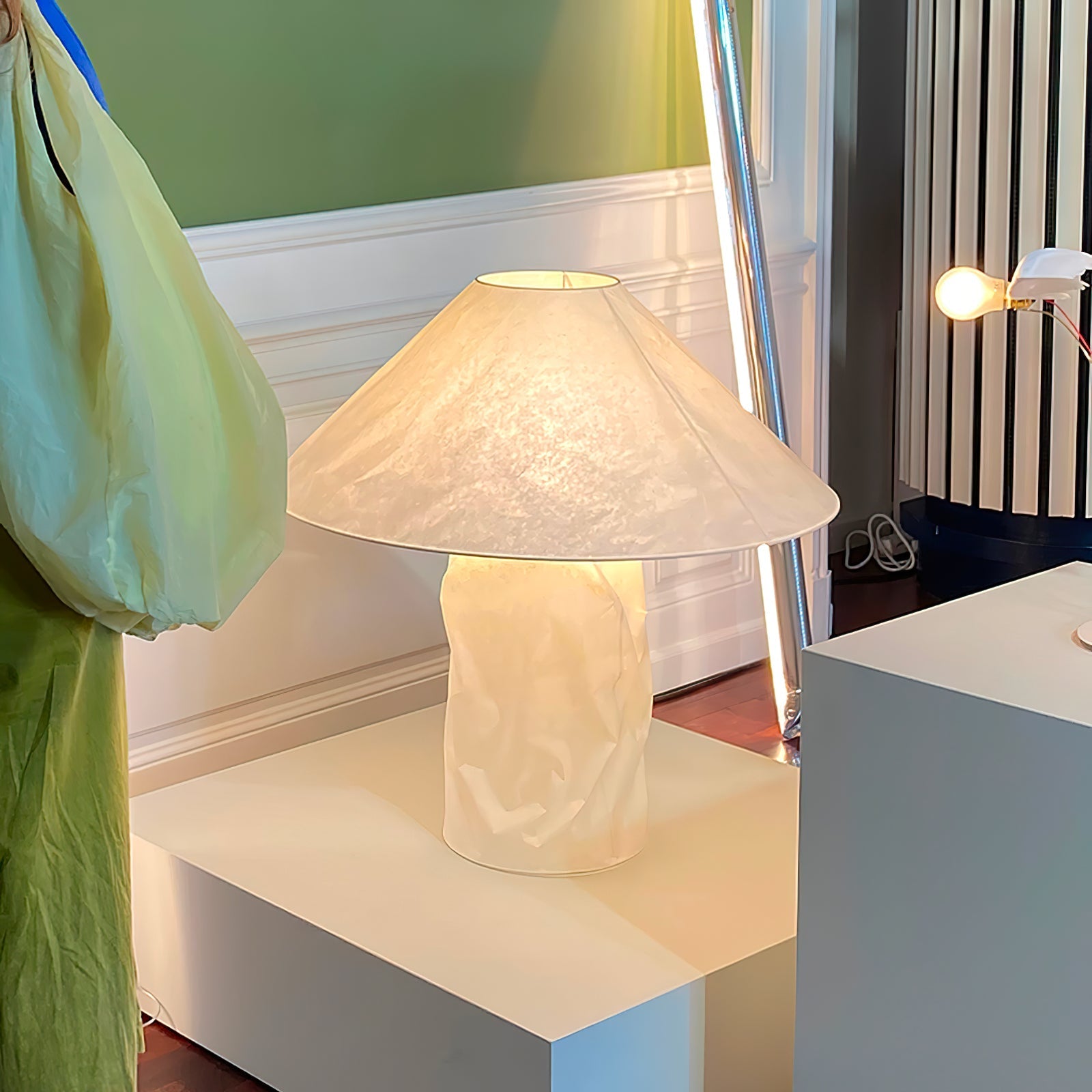 crinkle-paper-table-lamp-anzaz-White-2