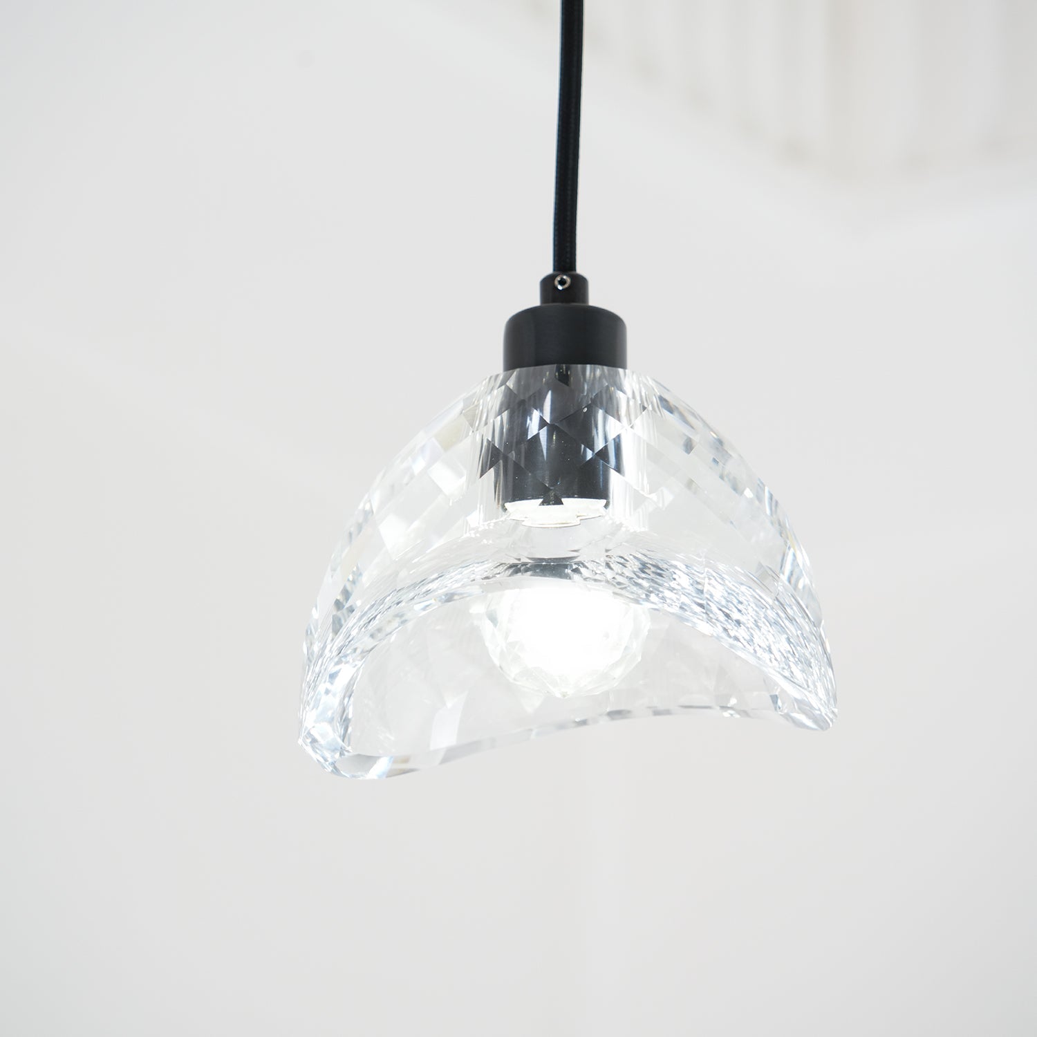 latham-glass-pendant-lamp-anzaz--12