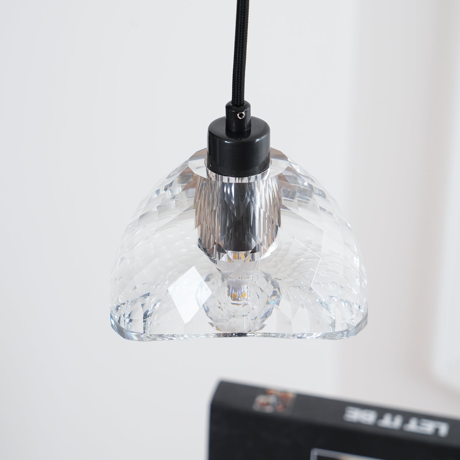 latham-glass-pendant-lamp-anzaz--11