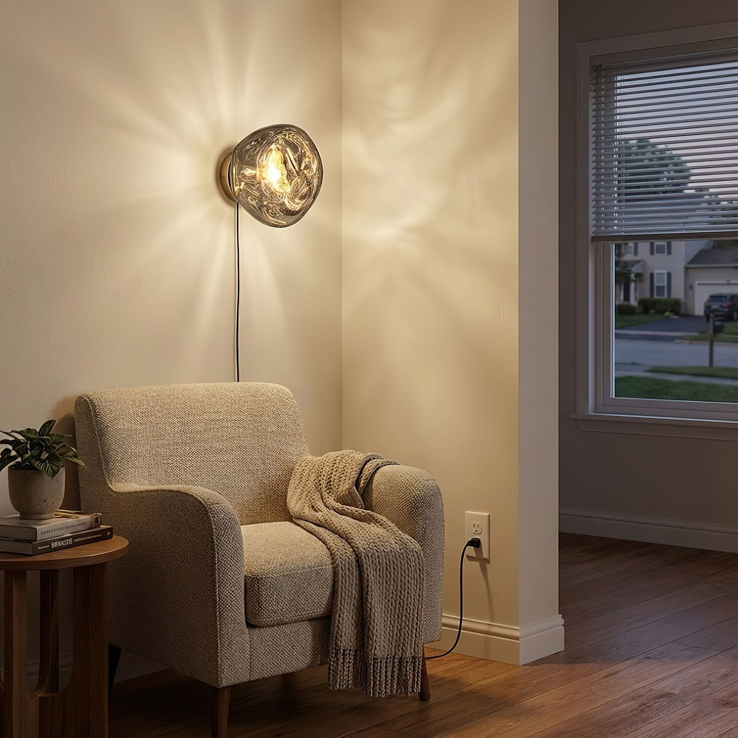 lava-plug-in-wall-lamp-anzaz-Gold-5