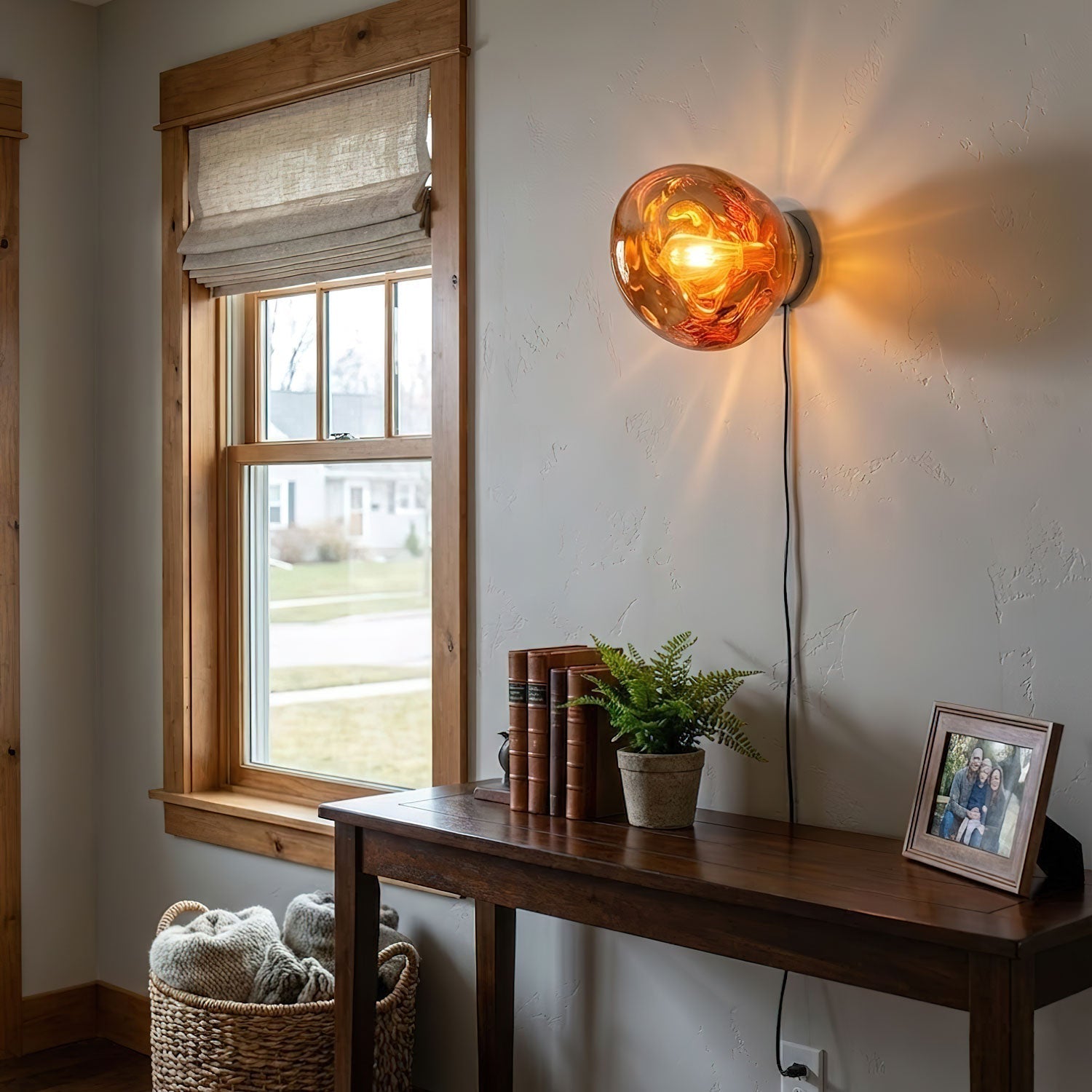 lava-plug-in-wall-lamp-anzaz-Gold-7