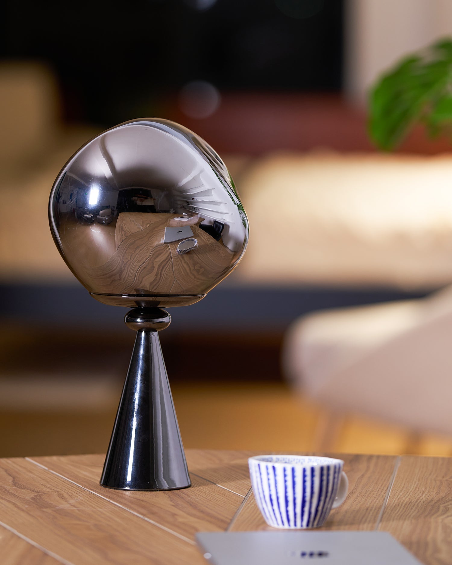 lava-cone-table-lamp-anzaz--52