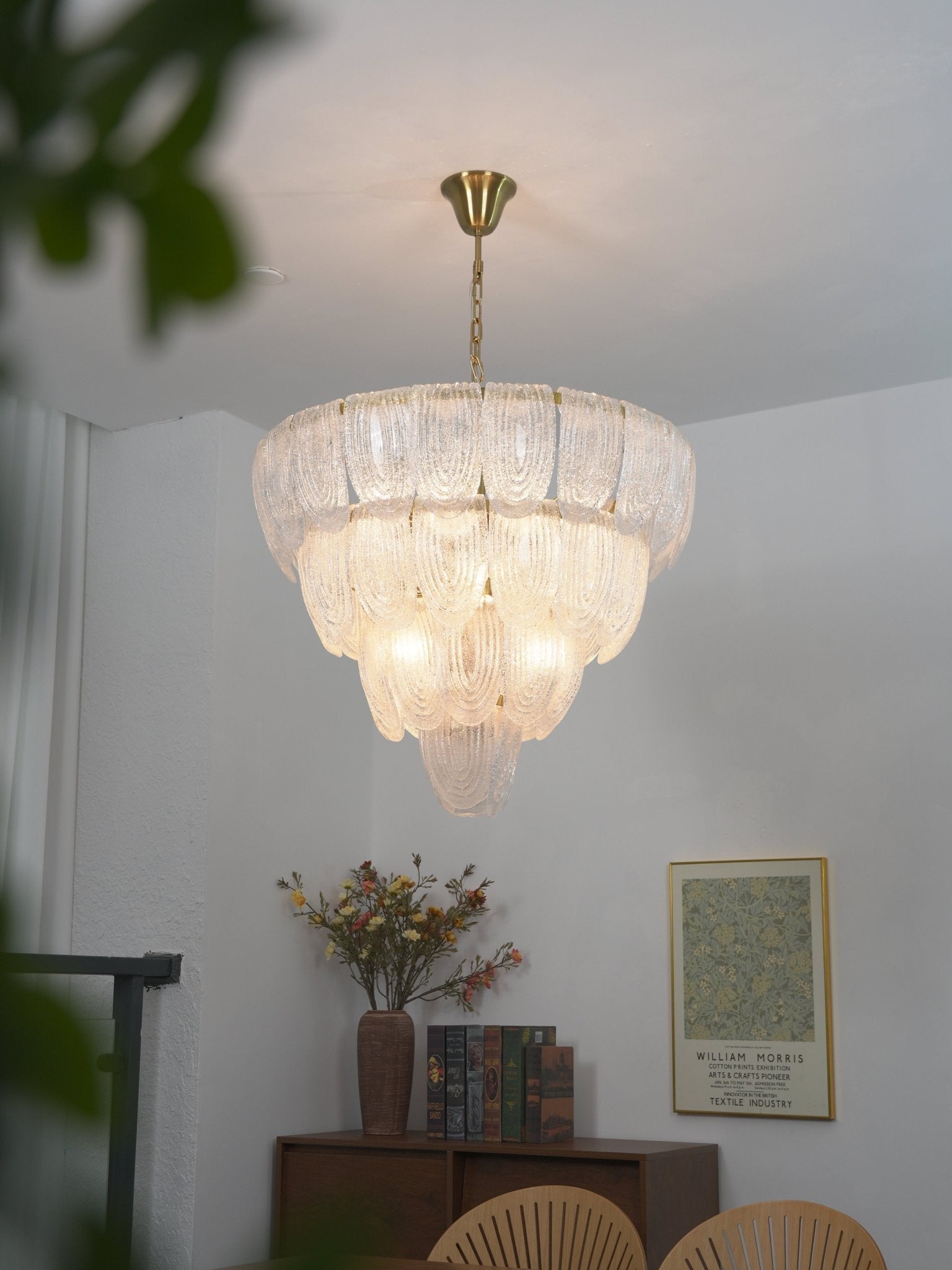 layered-glass-petal-chandelier-anzaz--15