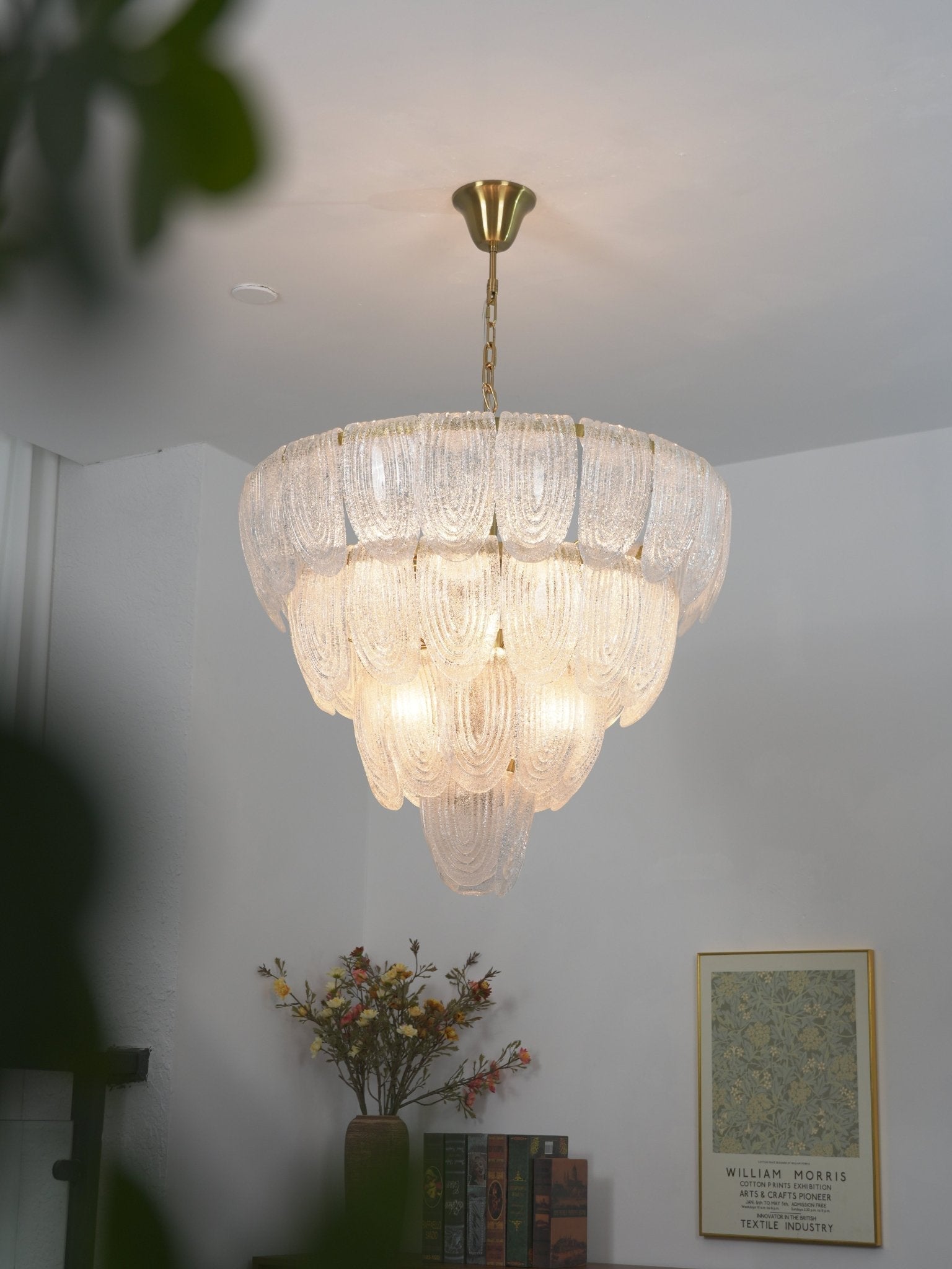 layered-glass-petal-chandelier-anzaz--16