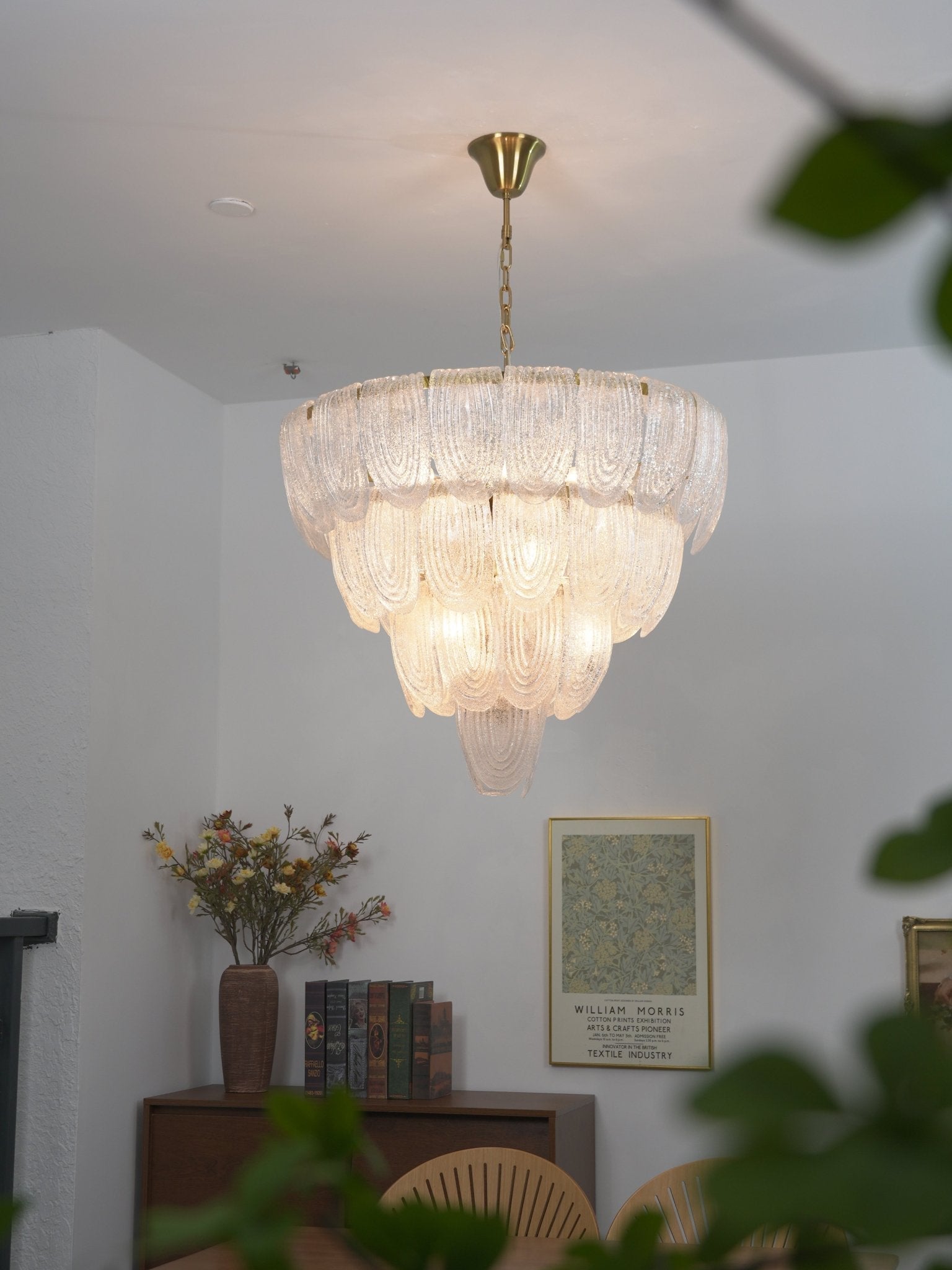 layered-glass-petal-chandelier-anzaz--5