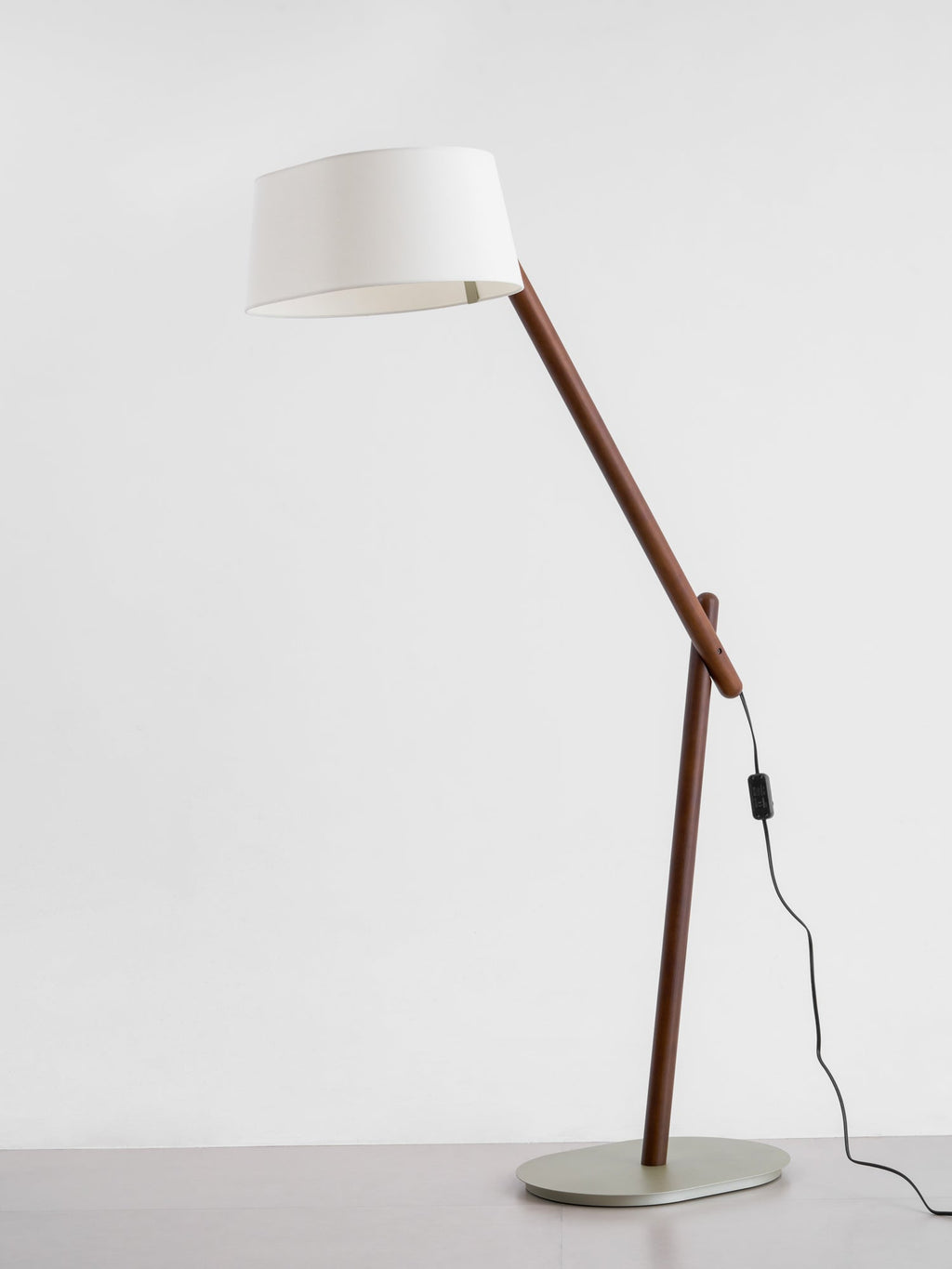 lean-pivot-floor-lamp-anzaz--46