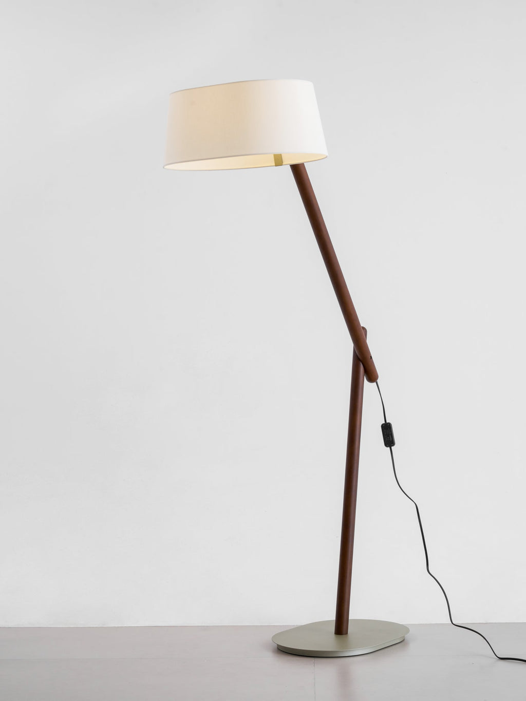 lean-pivot-floor-lamp-anzaz--47