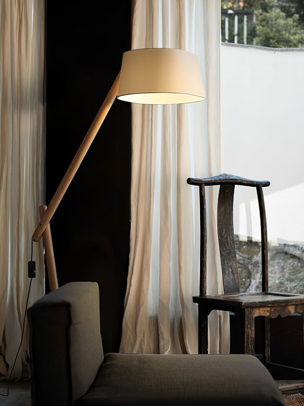 lean-pivot-floor-lamp-anzaz-Black-12