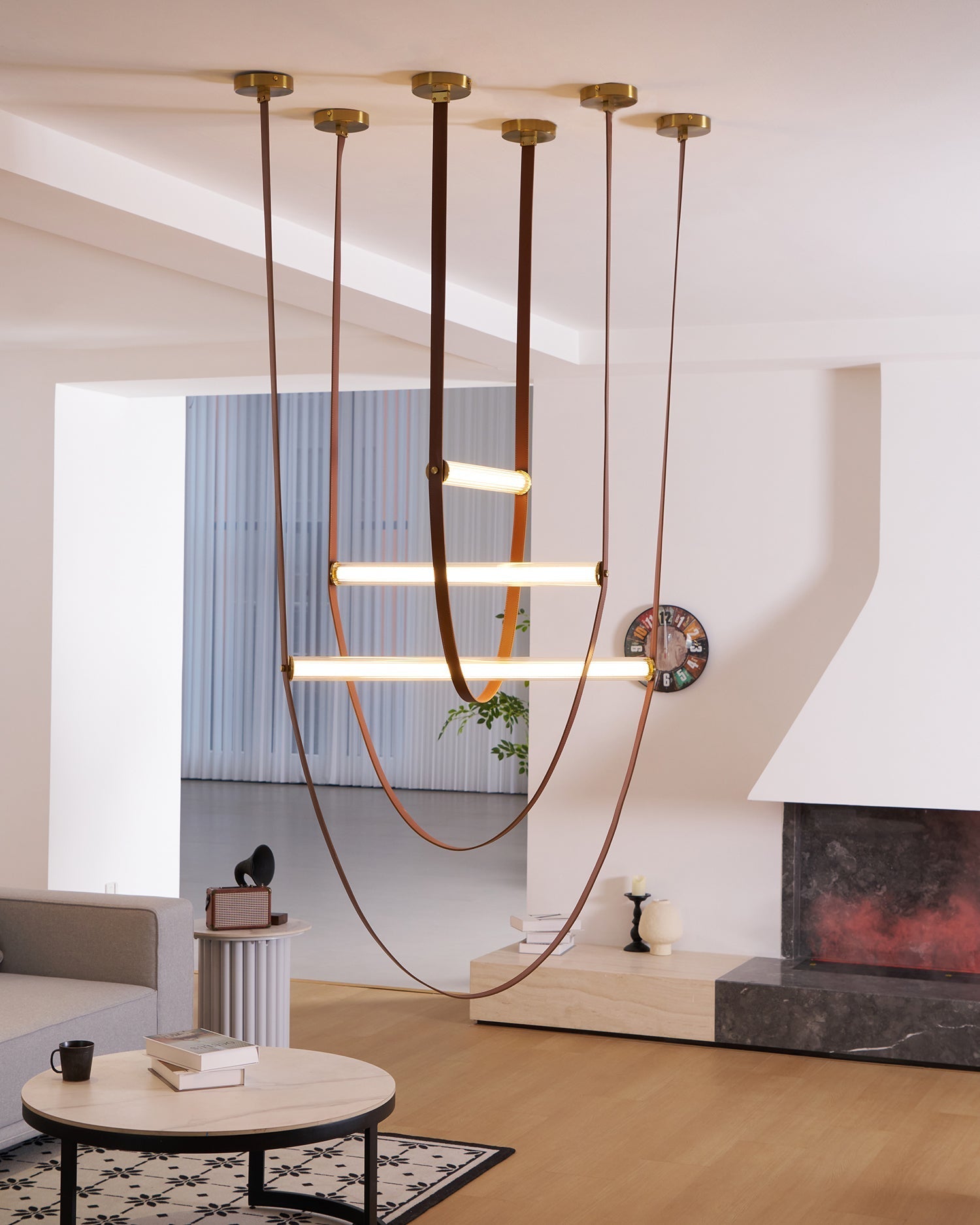 tracer-belt-pendant-lamp-anzaz-Gold canopy plate & Black leather-64