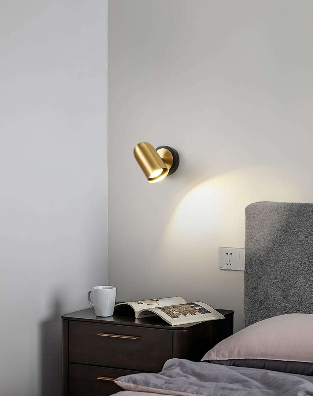 leonardo-gold-wall-lamp-anzaz--11