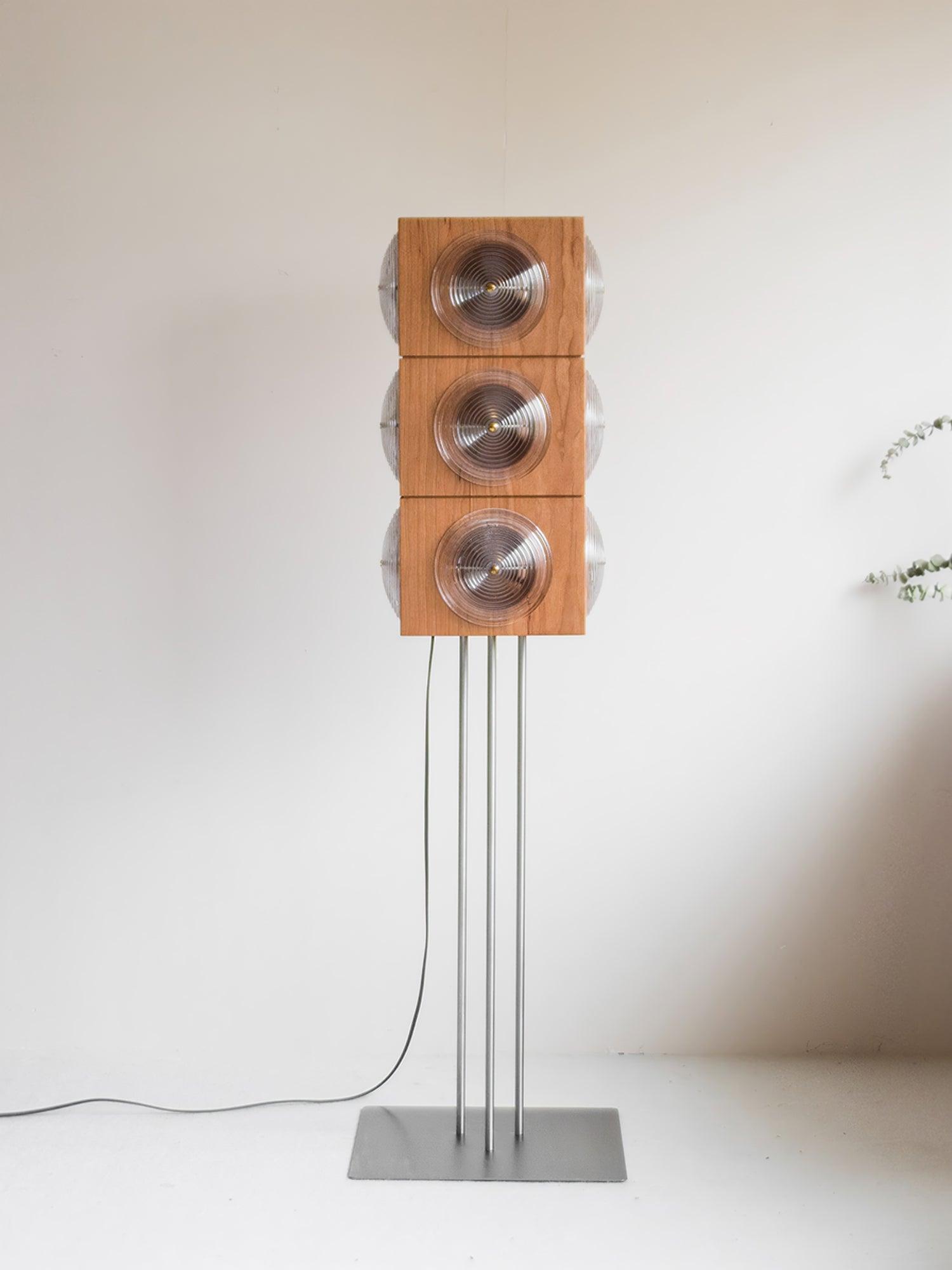 cinematic-lightbox-camera-floor-lamp-anzaz--14
