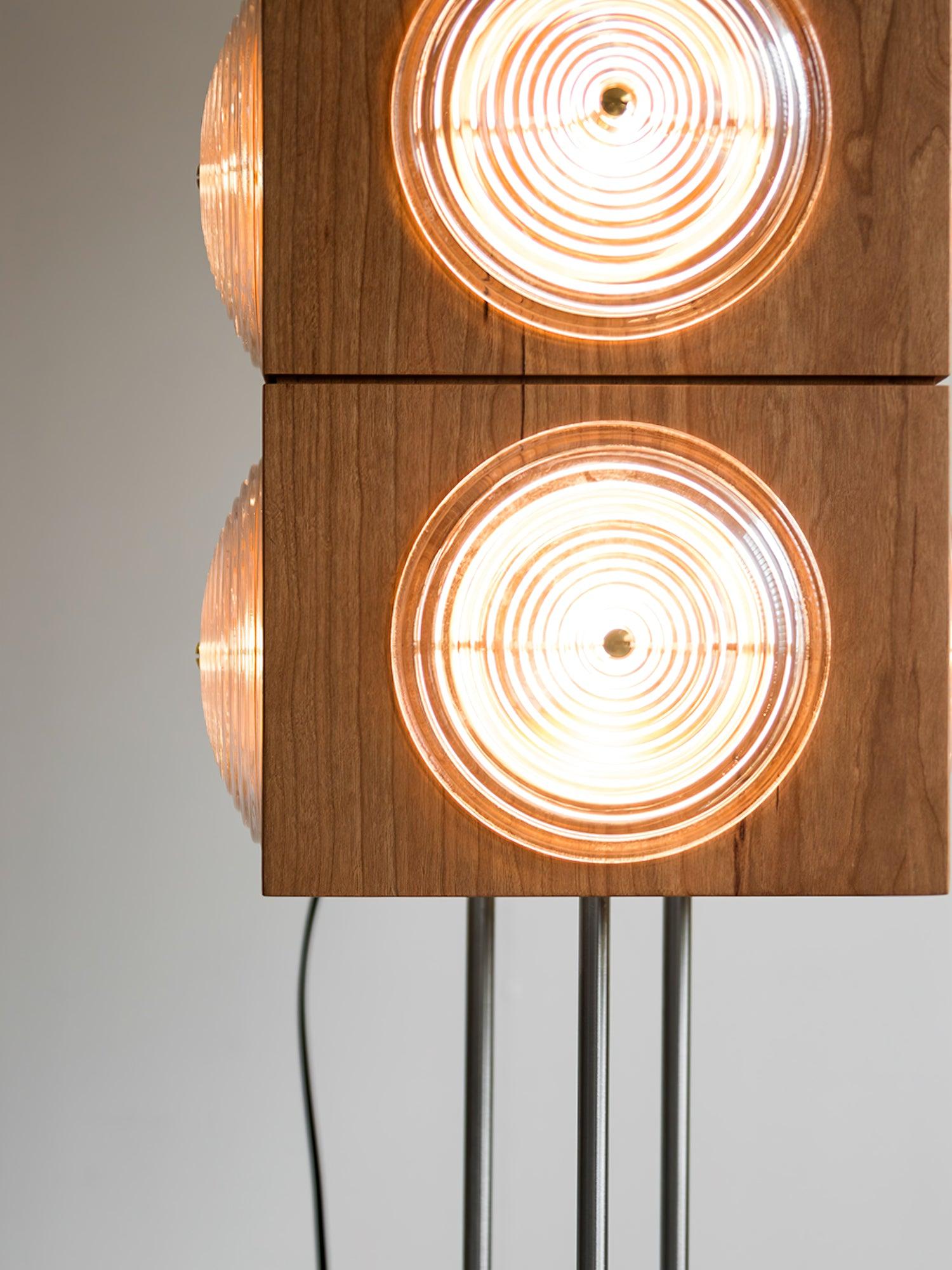 cinematic-lightbox-camera-floor-lamp-anzaz--16