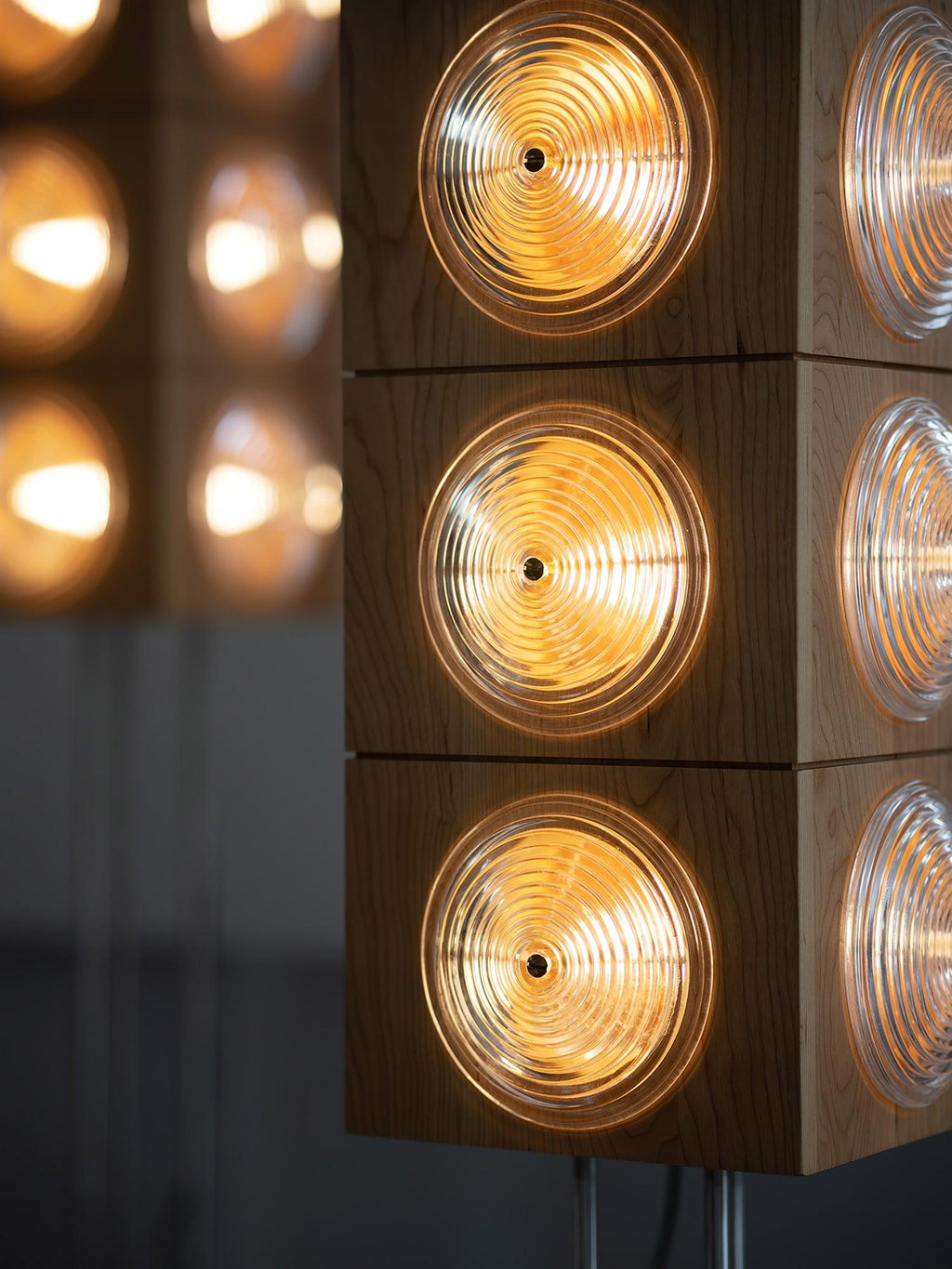cinematic-lightbox-camera-floor-lamp-anzaz--18