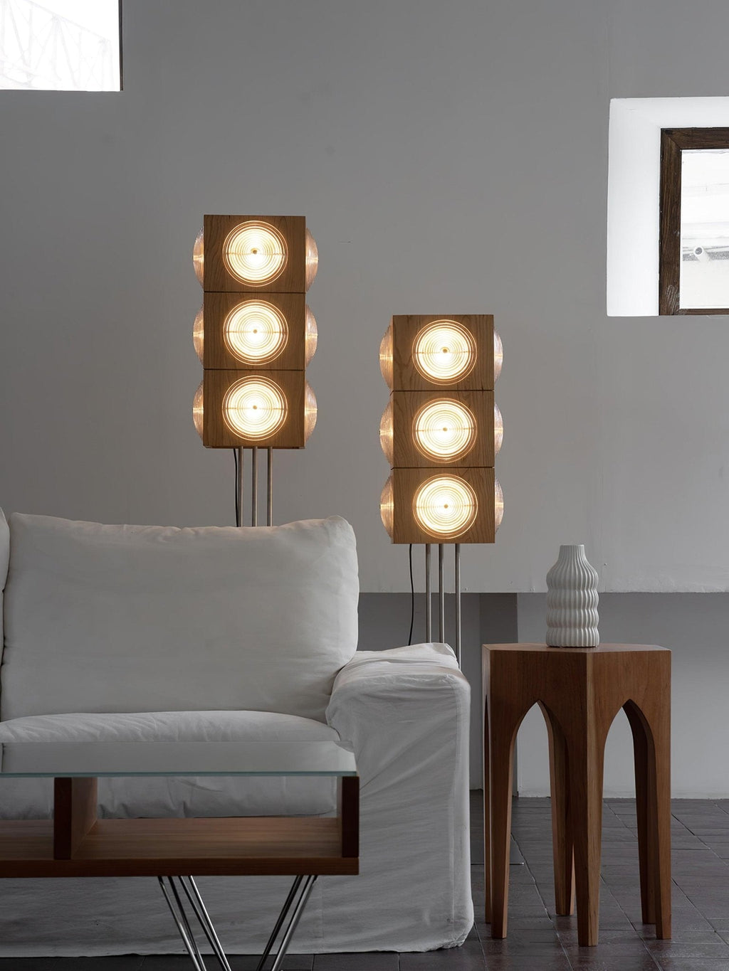 cinematic-lightbox-camera-floor-lamp-anzaz--22