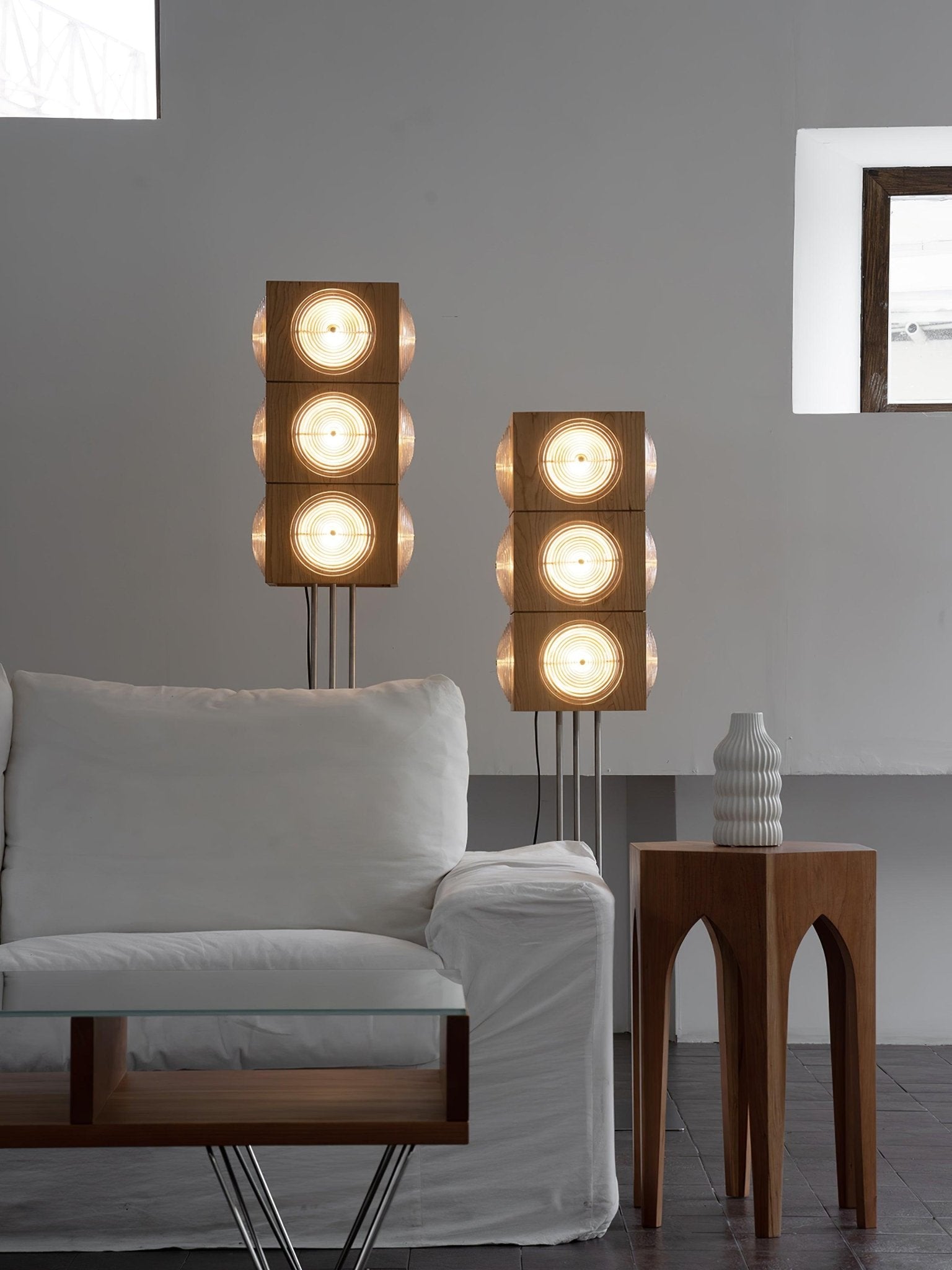 cinematic-lightbox-camera-floor-lamp-anzaz--22