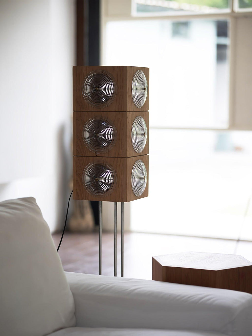 cinematic-lightbox-camera-floor-lamp-anzaz-Cherry Wood-7
