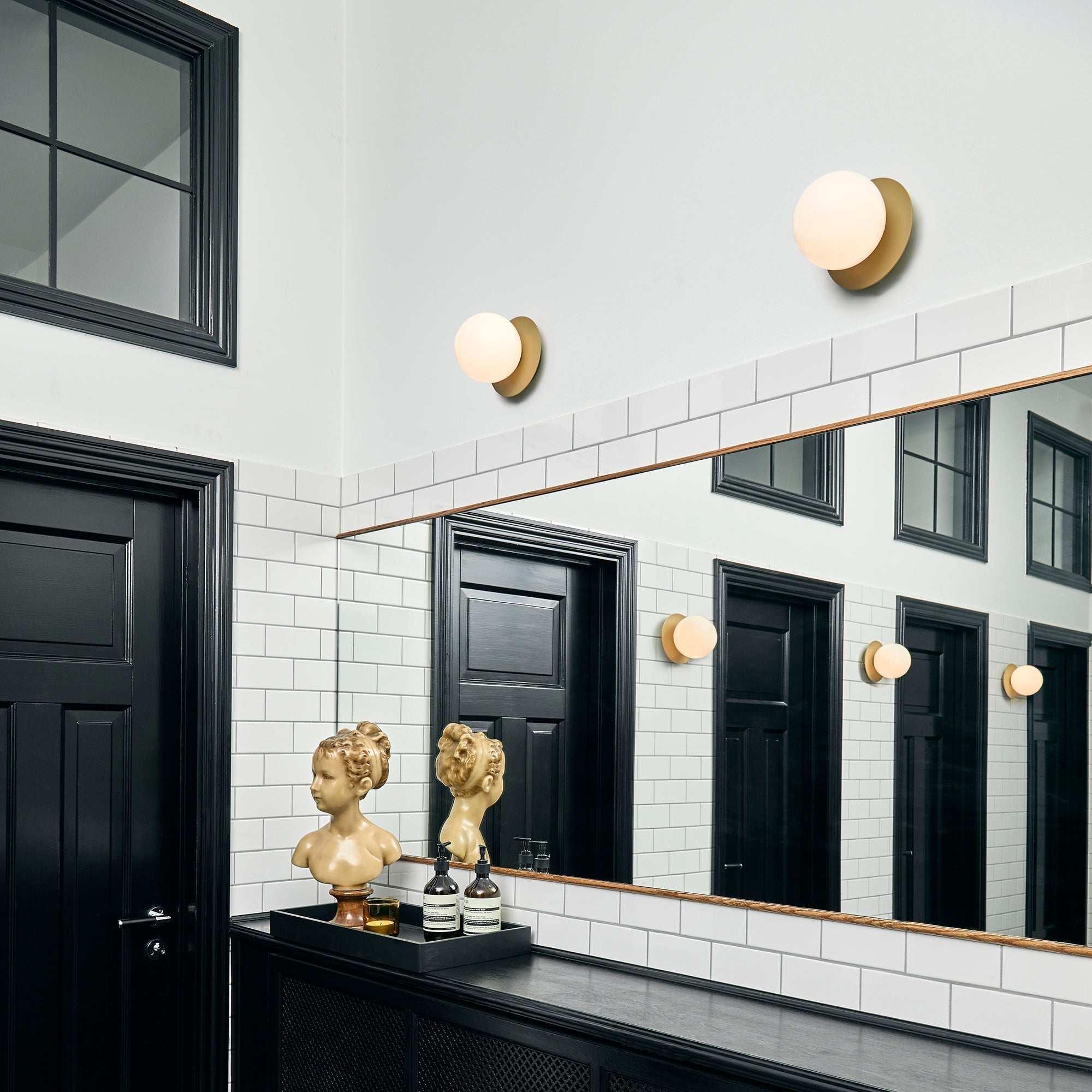 lunara-wall-lamp-anzaz-Brass-2