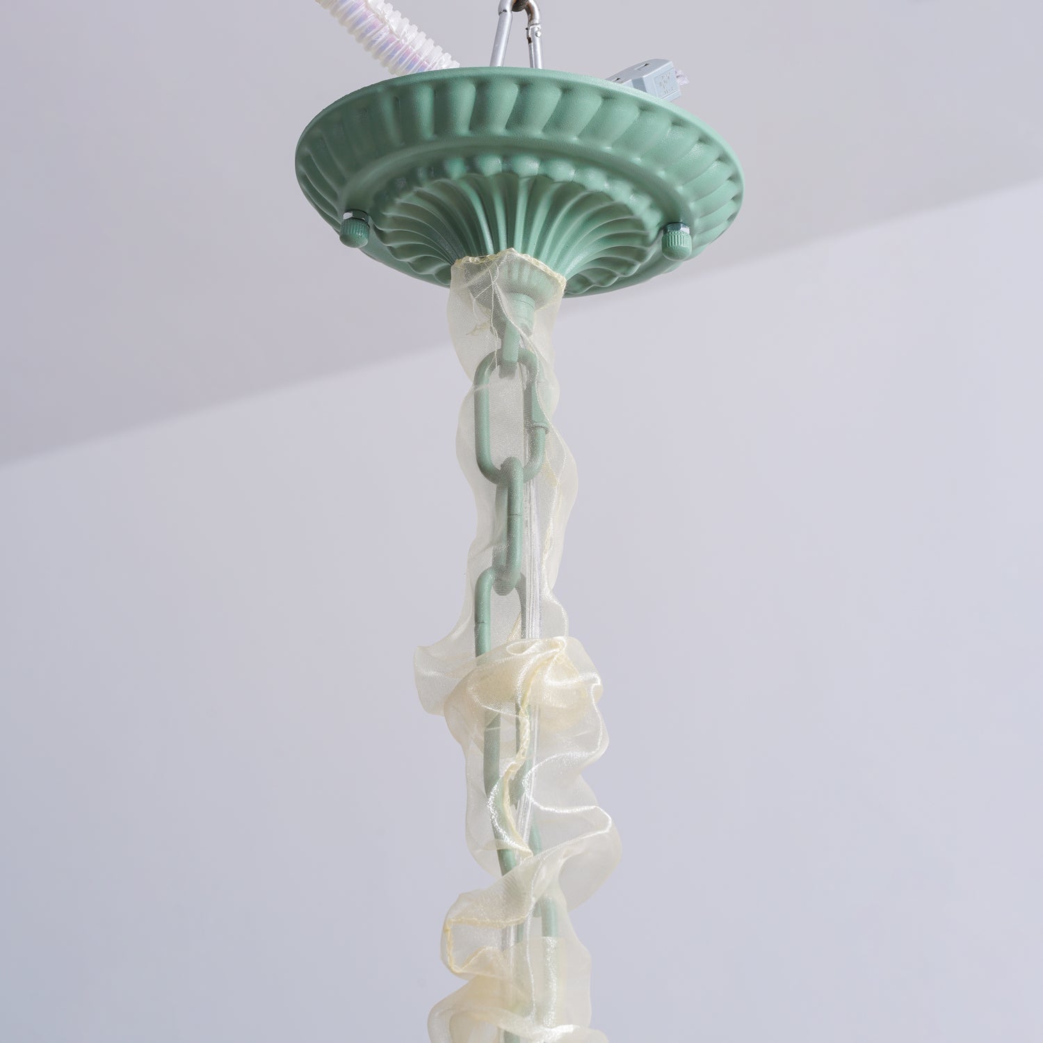 lily-of-the-valley-flower-chandelier-anzaz--47