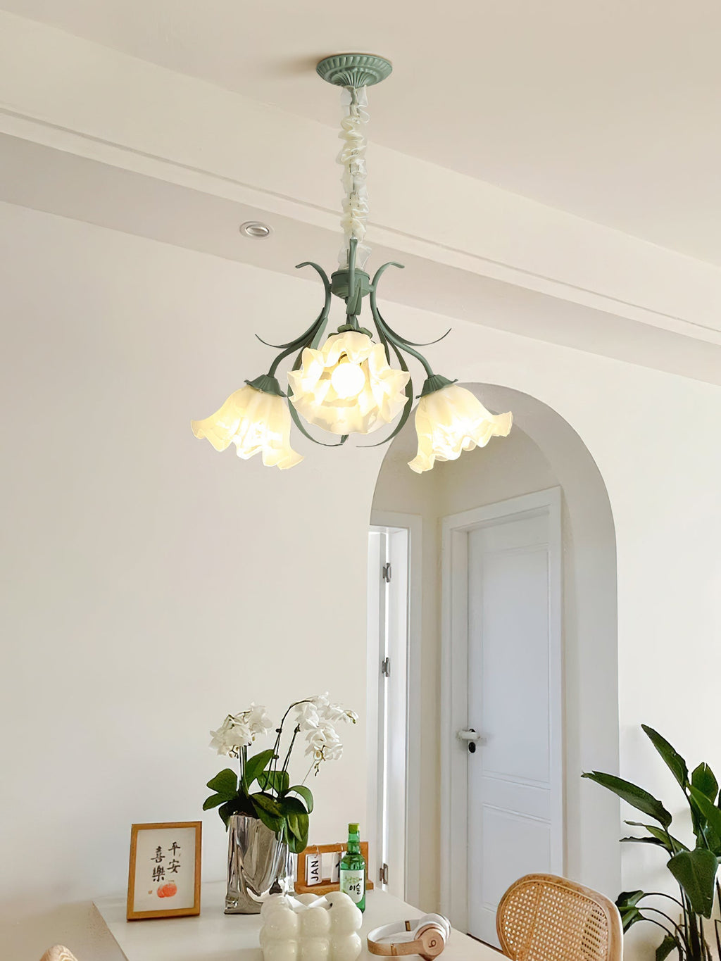 lily-of-the-valley-flower-chandelier-anzaz--58