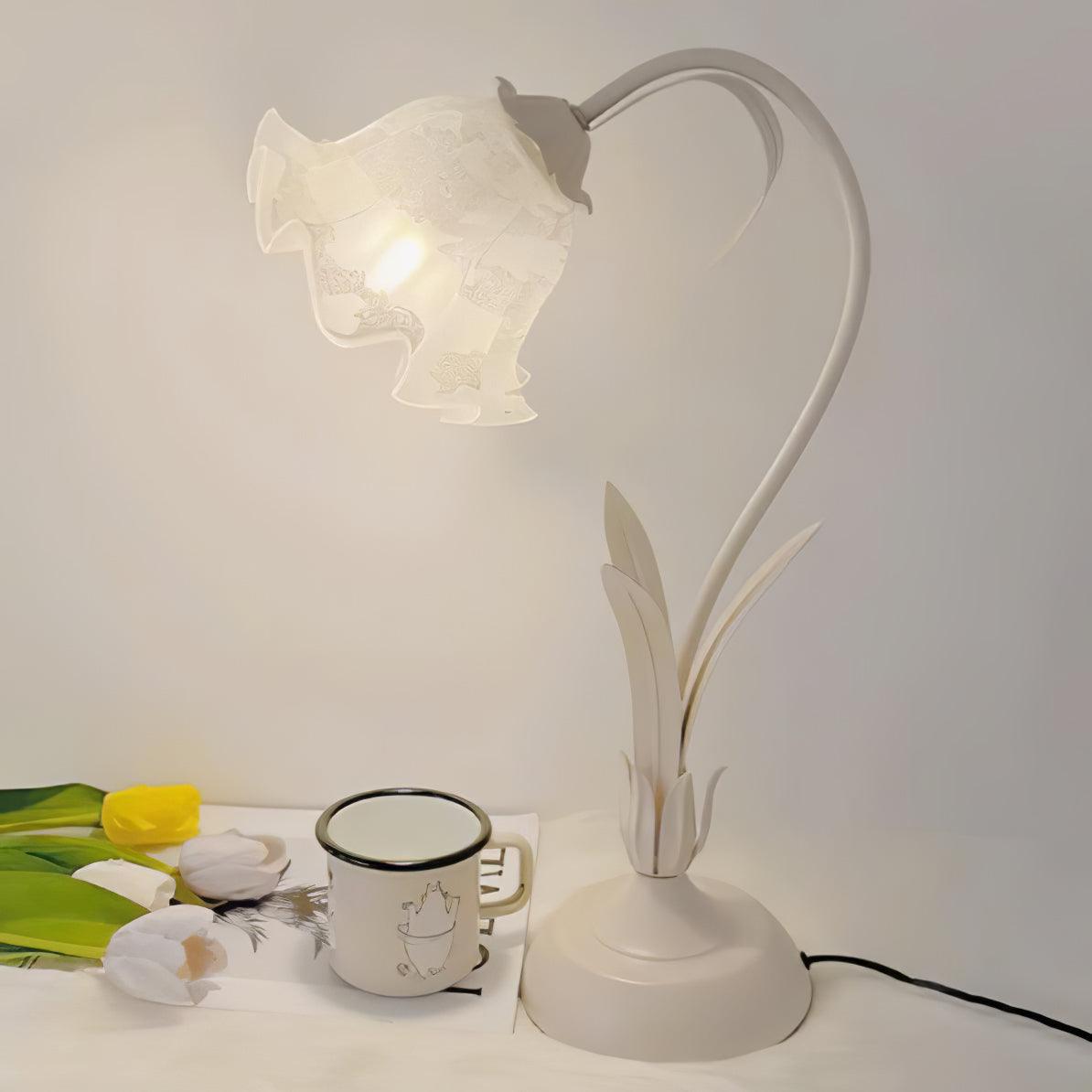 lily-of-the-valley-table-lamp-anzaz--16