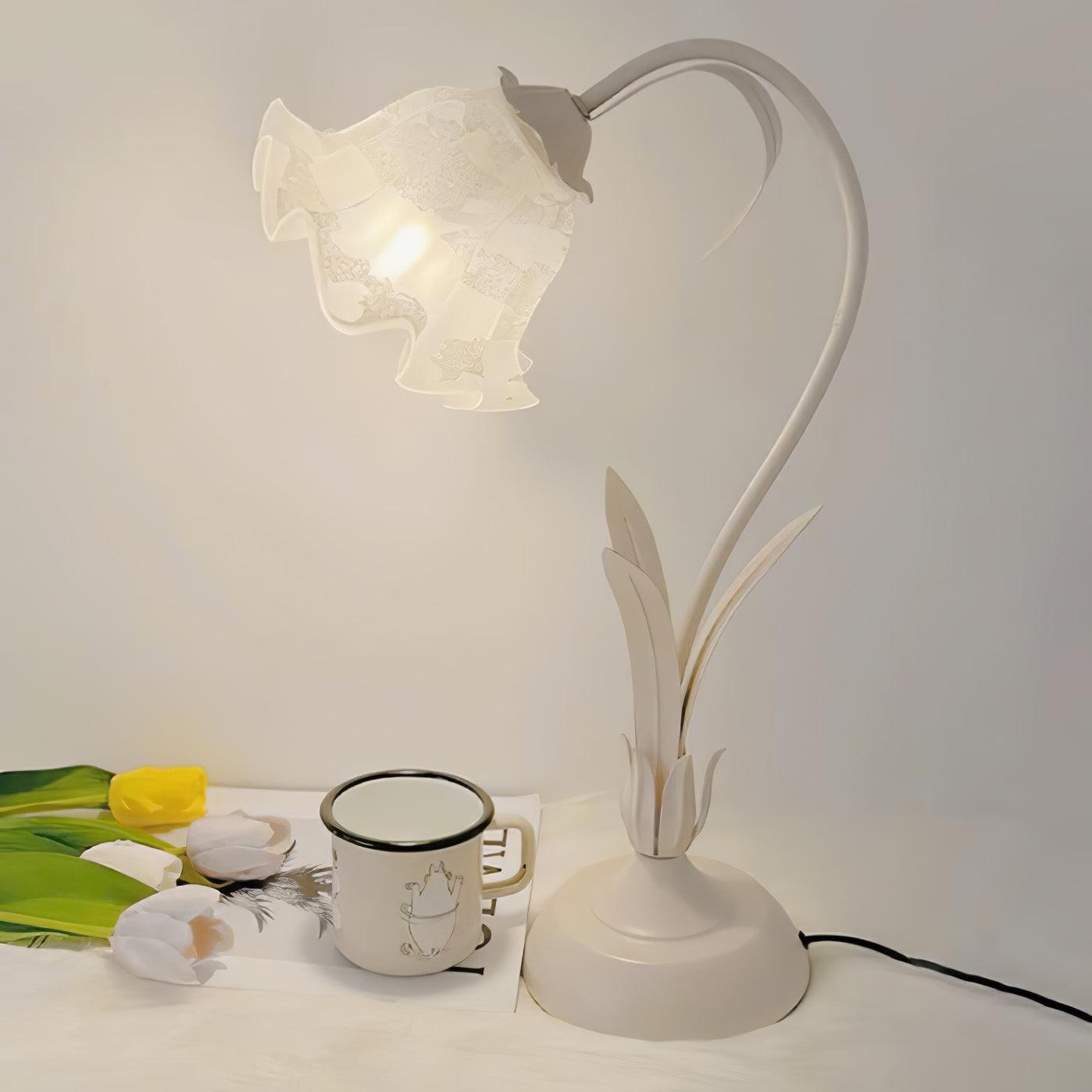 lily-of-the-valley-table-lamp-anzaz--23
