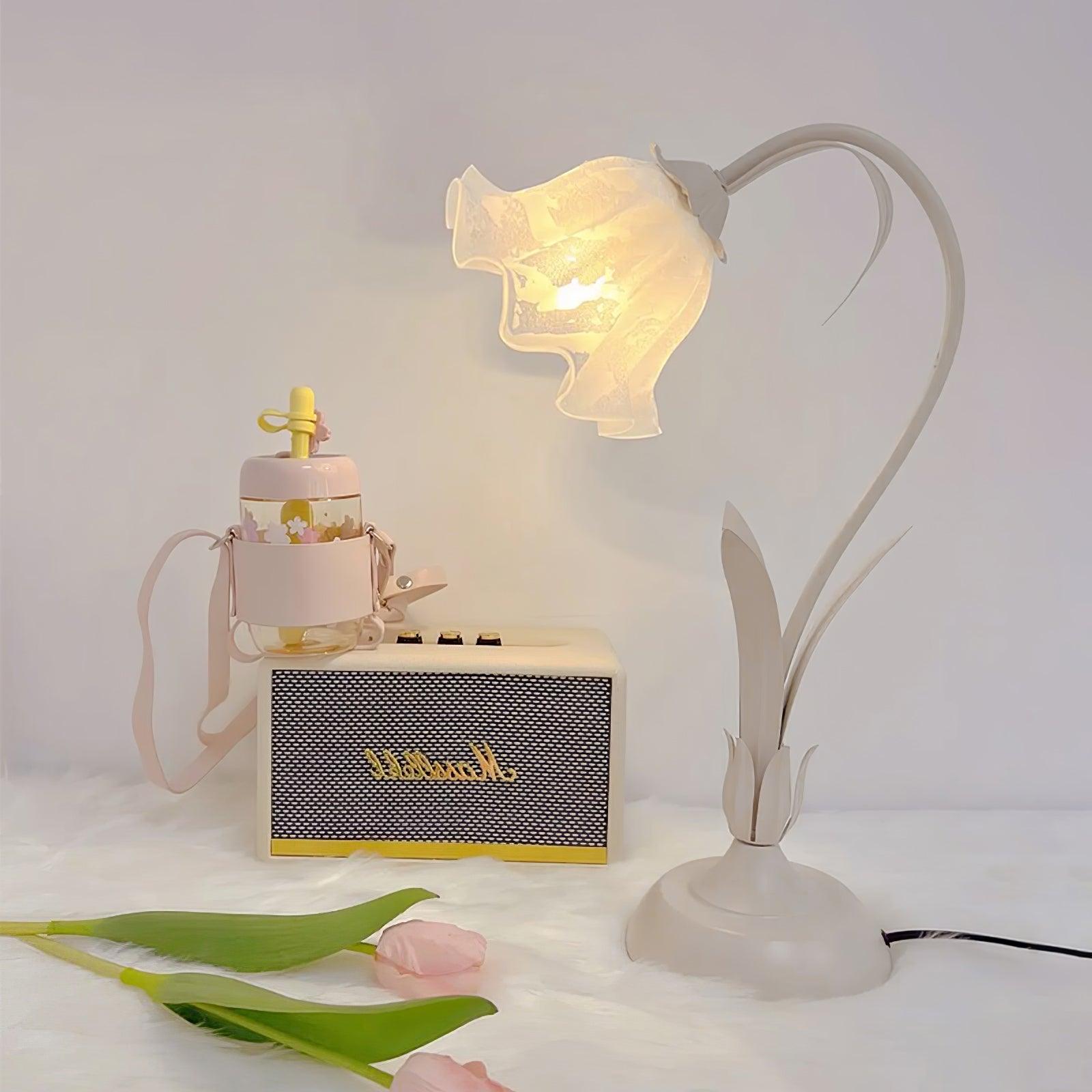 lily-of-the-valley-table-lamp-anzaz--38
