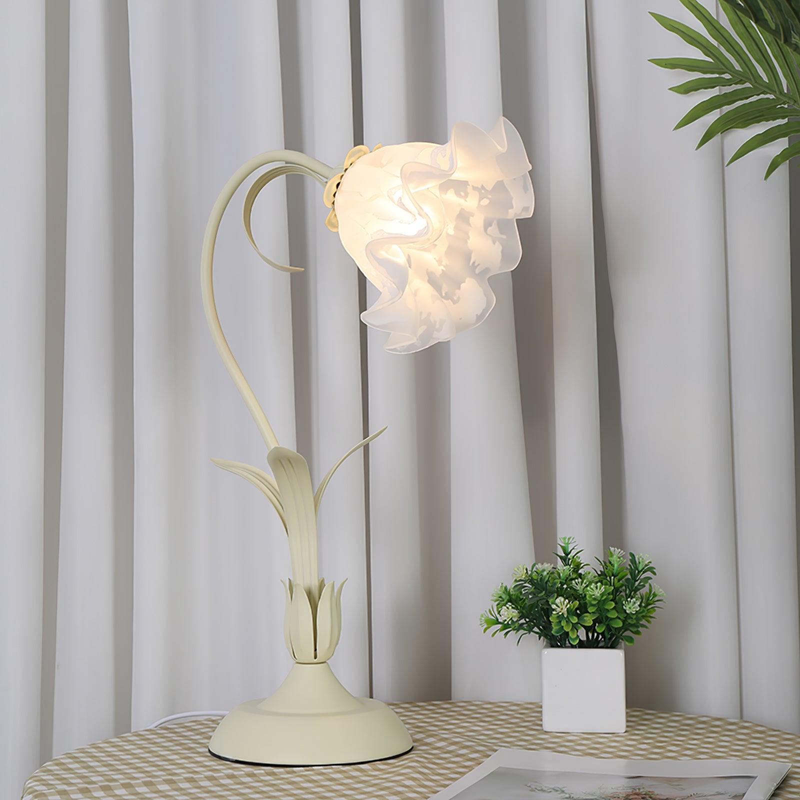 lily-of-the-valley-table-lamp-anzaz--43