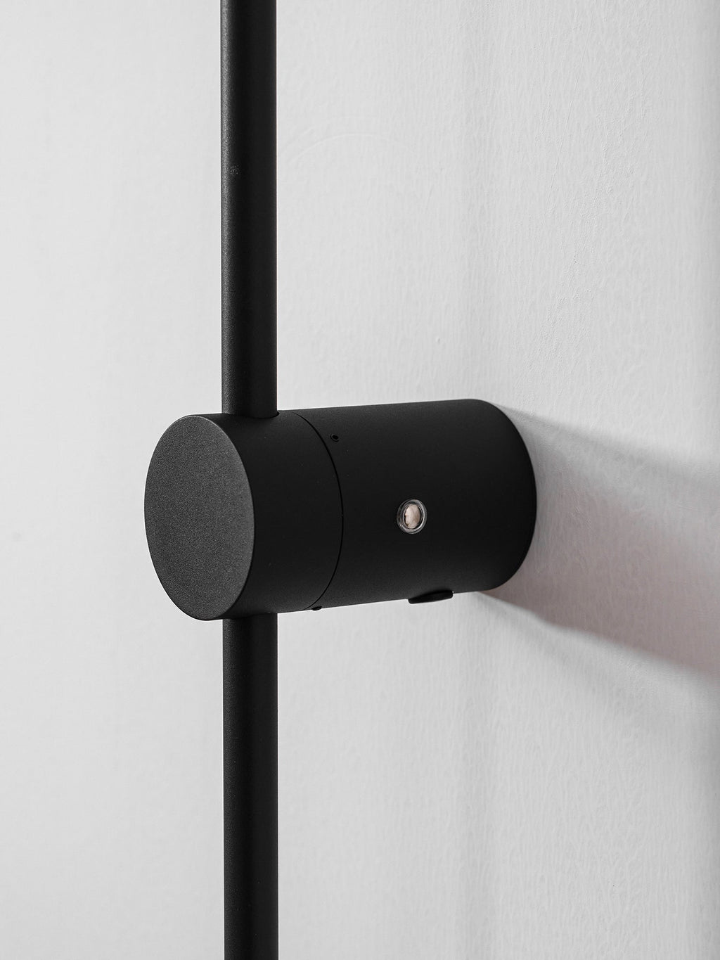 linear-led-rechargeable-wall-light-anzaz--51