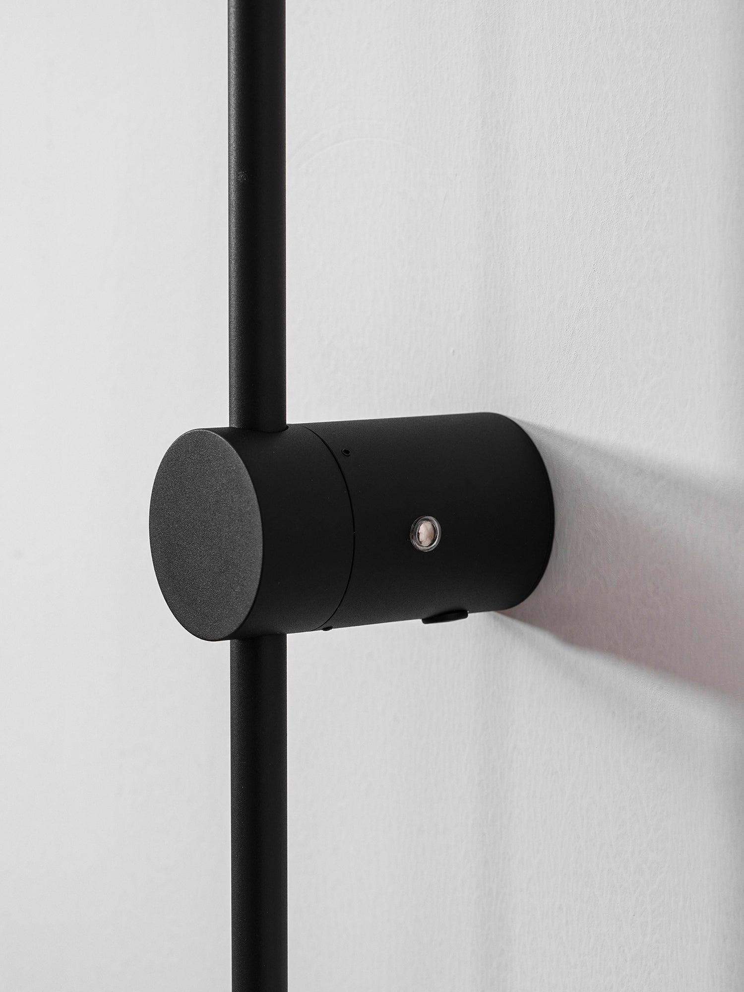 linear-led-rechargeable-wall-light-anzaz--51