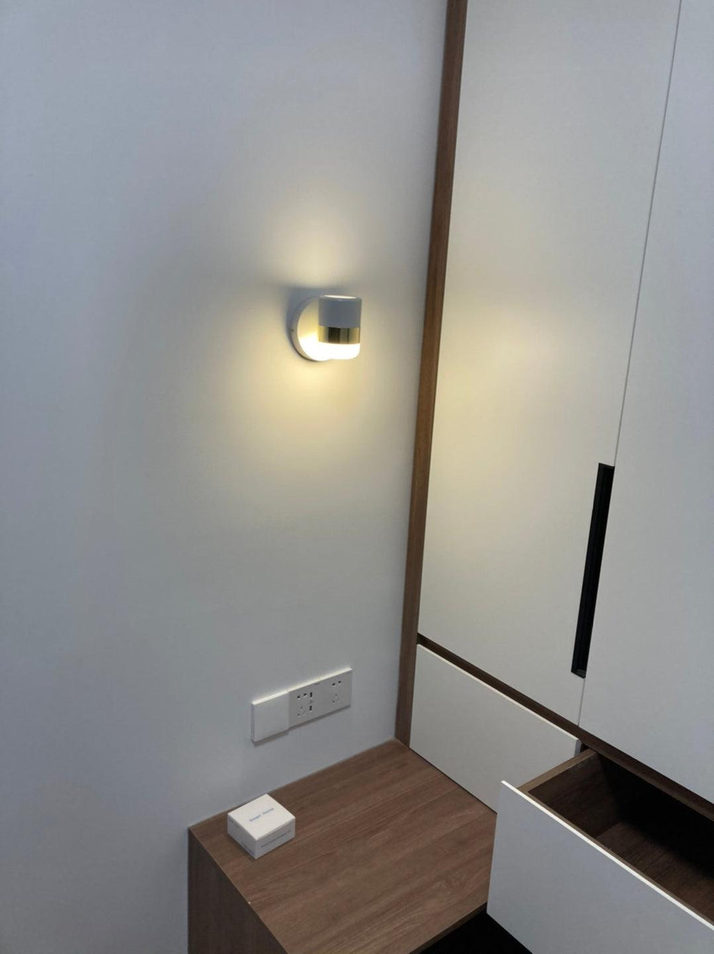 adjustable-glass-wall-lamp-anzaz--18