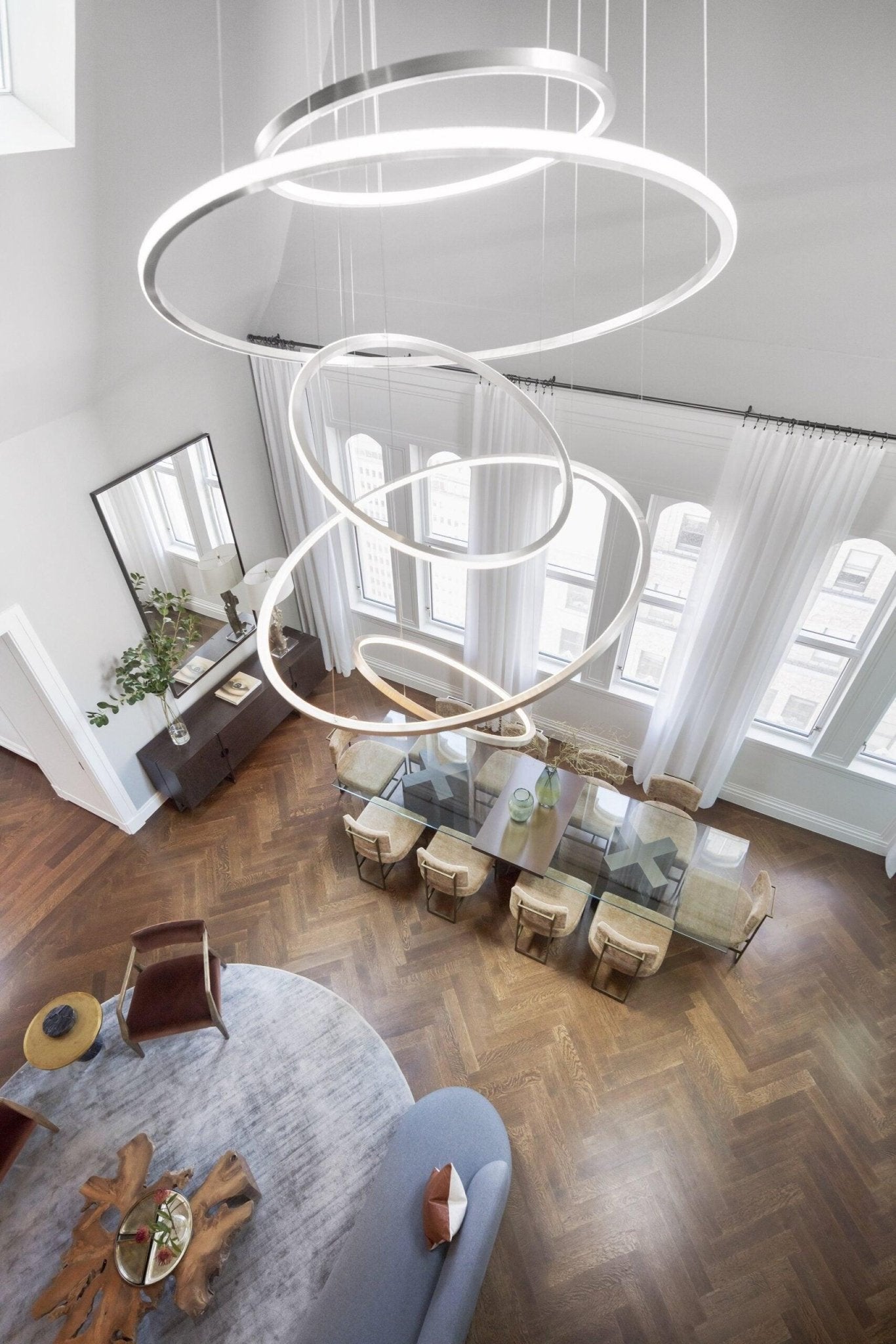serenitas-chandelier-anzaz-Silver & External light-12