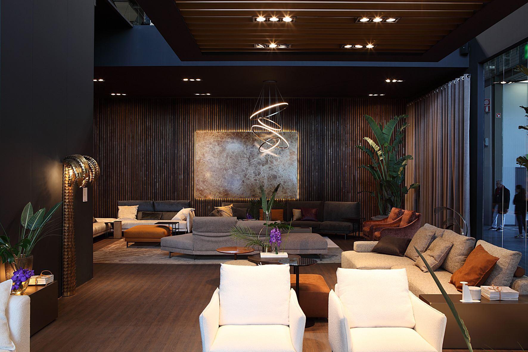 serenitas-chandelier-anzaz-Silver & External light-11