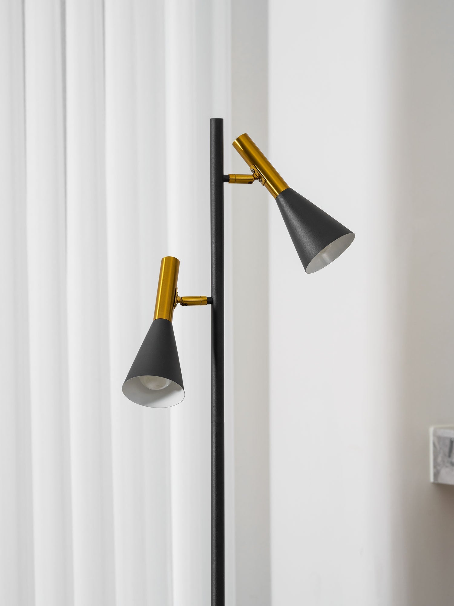 lron-mouth-floor-lamp-anzaz--36