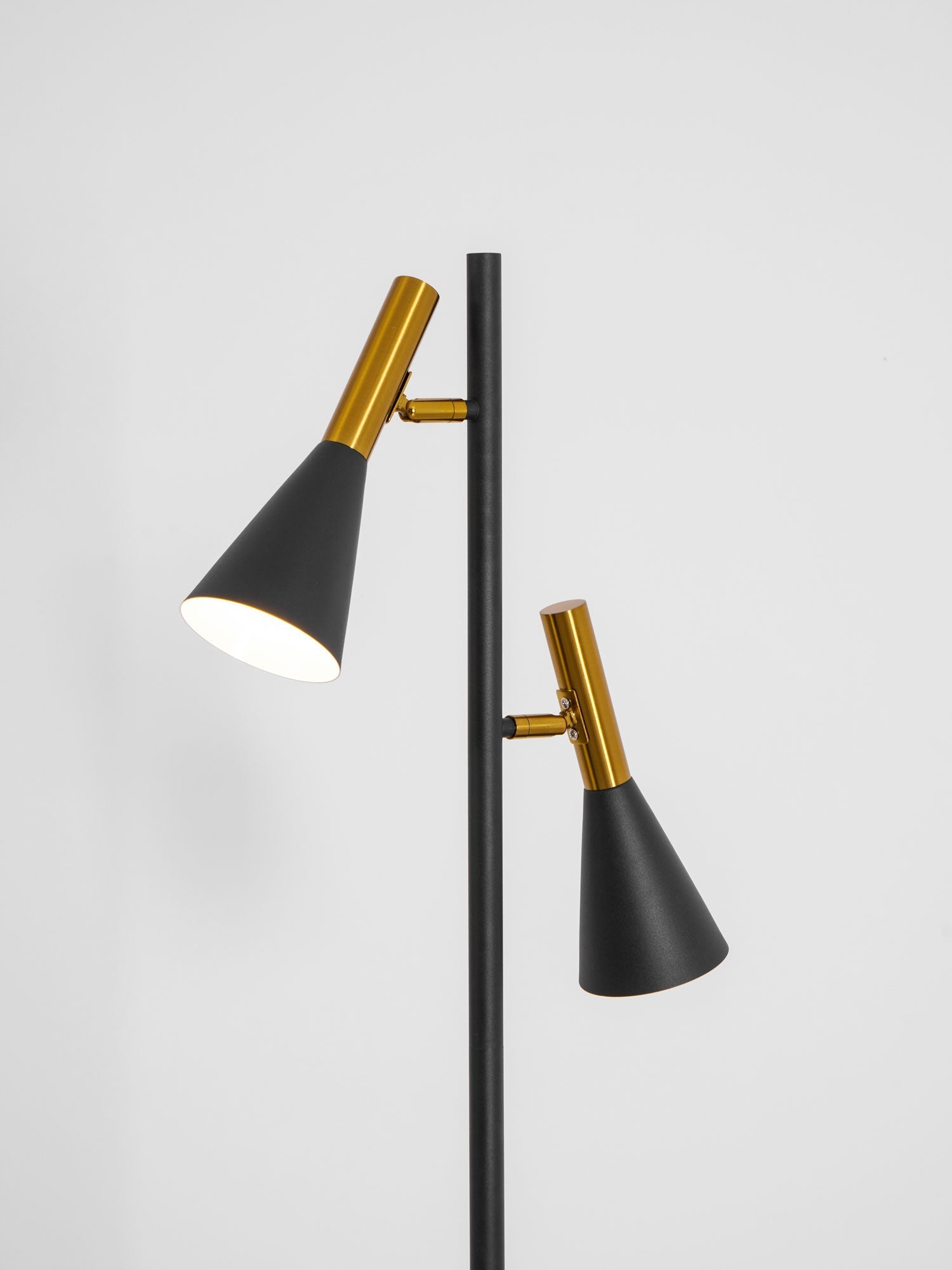 lron-mouth-floor-lamp-anzaz--37