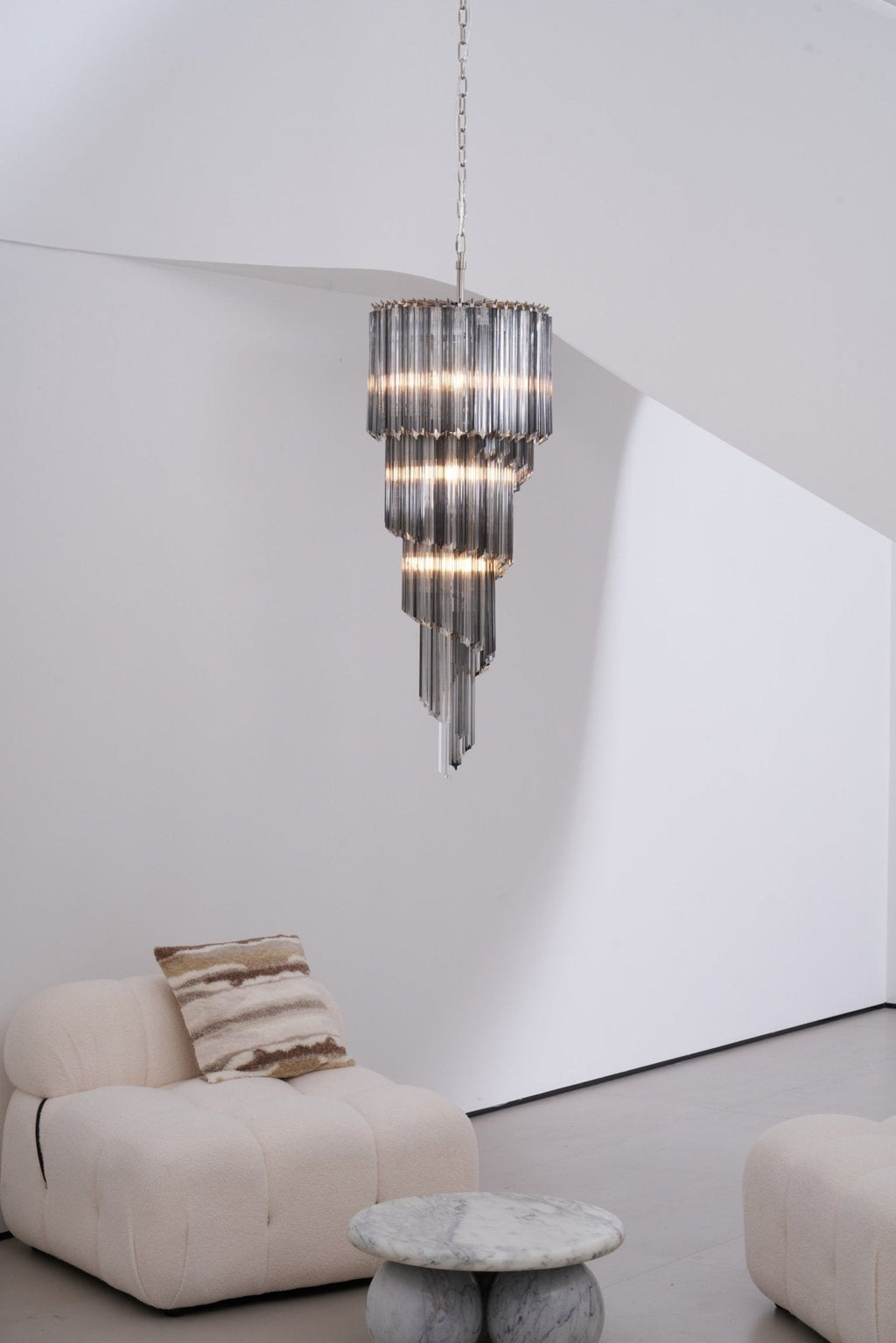 lucente-noir-spiral-chandelier-anzaz--27