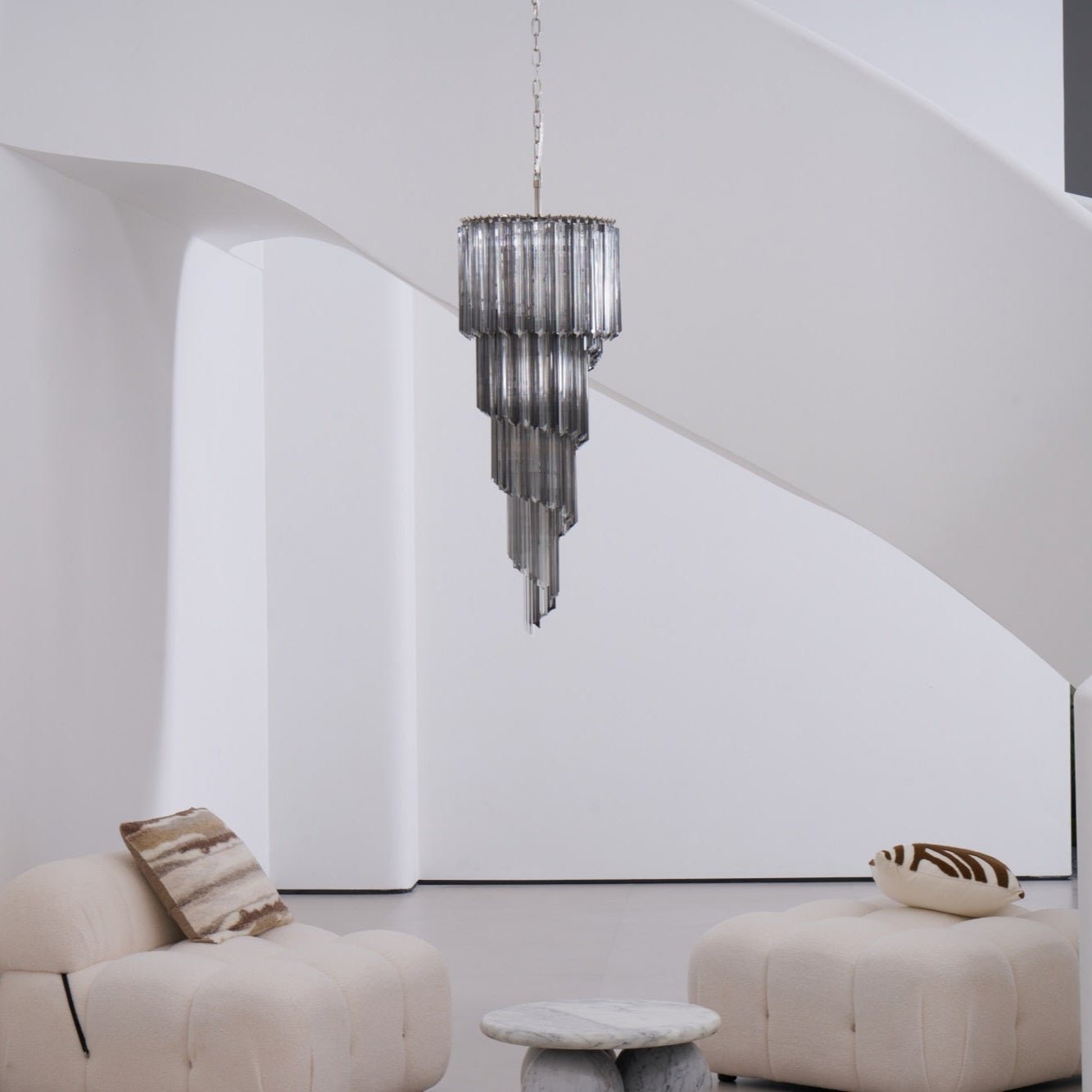 lucente-noir-spiral-chandelier-anzaz--30