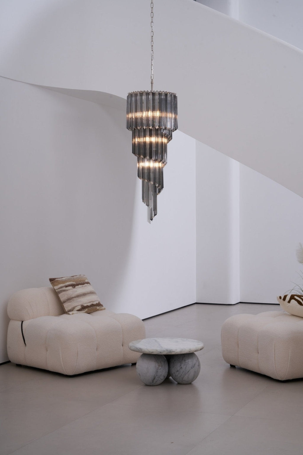 lucente-noir-spiral-chandelier-anzaz--23