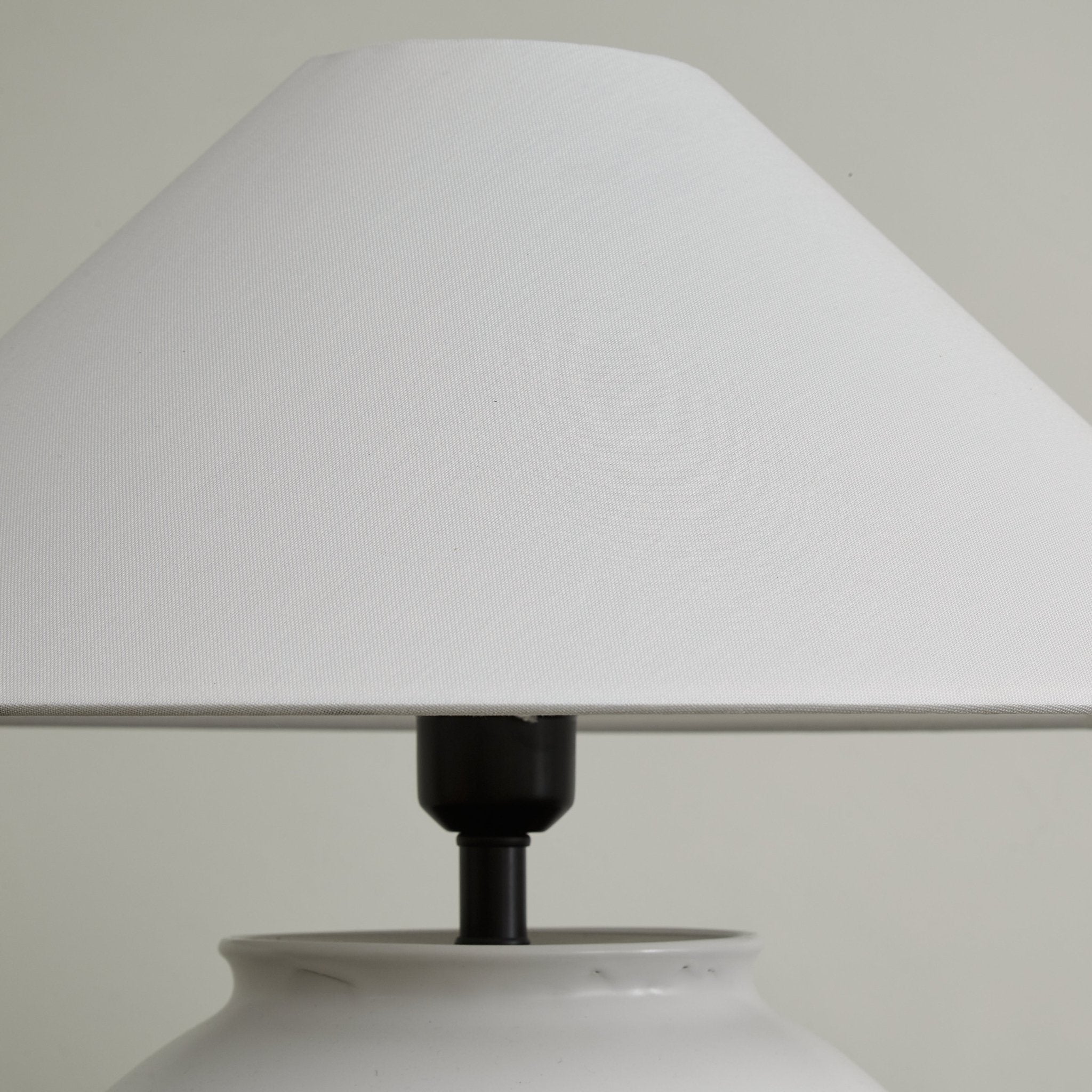 luma-ceramic-table-lamp-anzaz--11