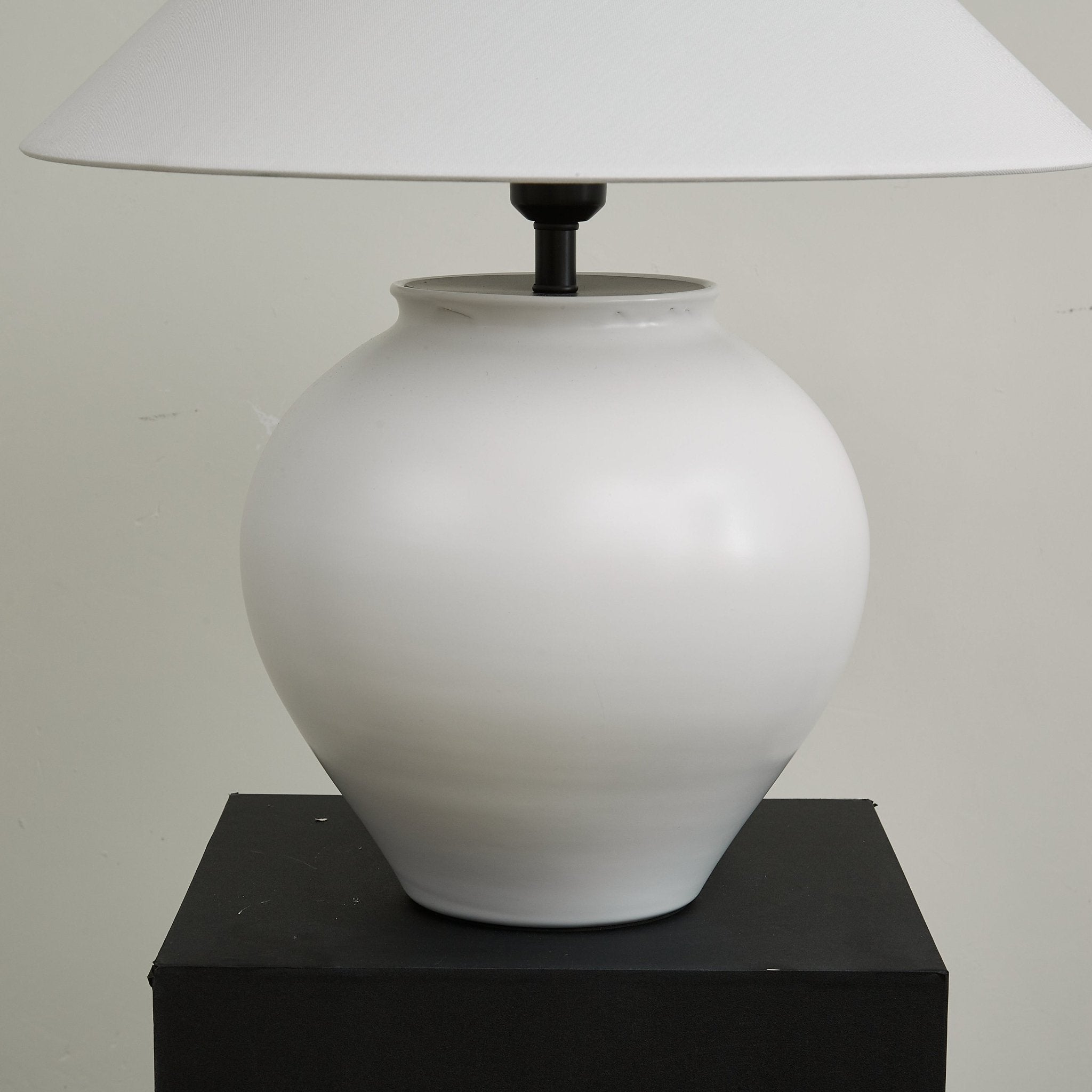 luma-ceramic-table-lamp-anzaz--13